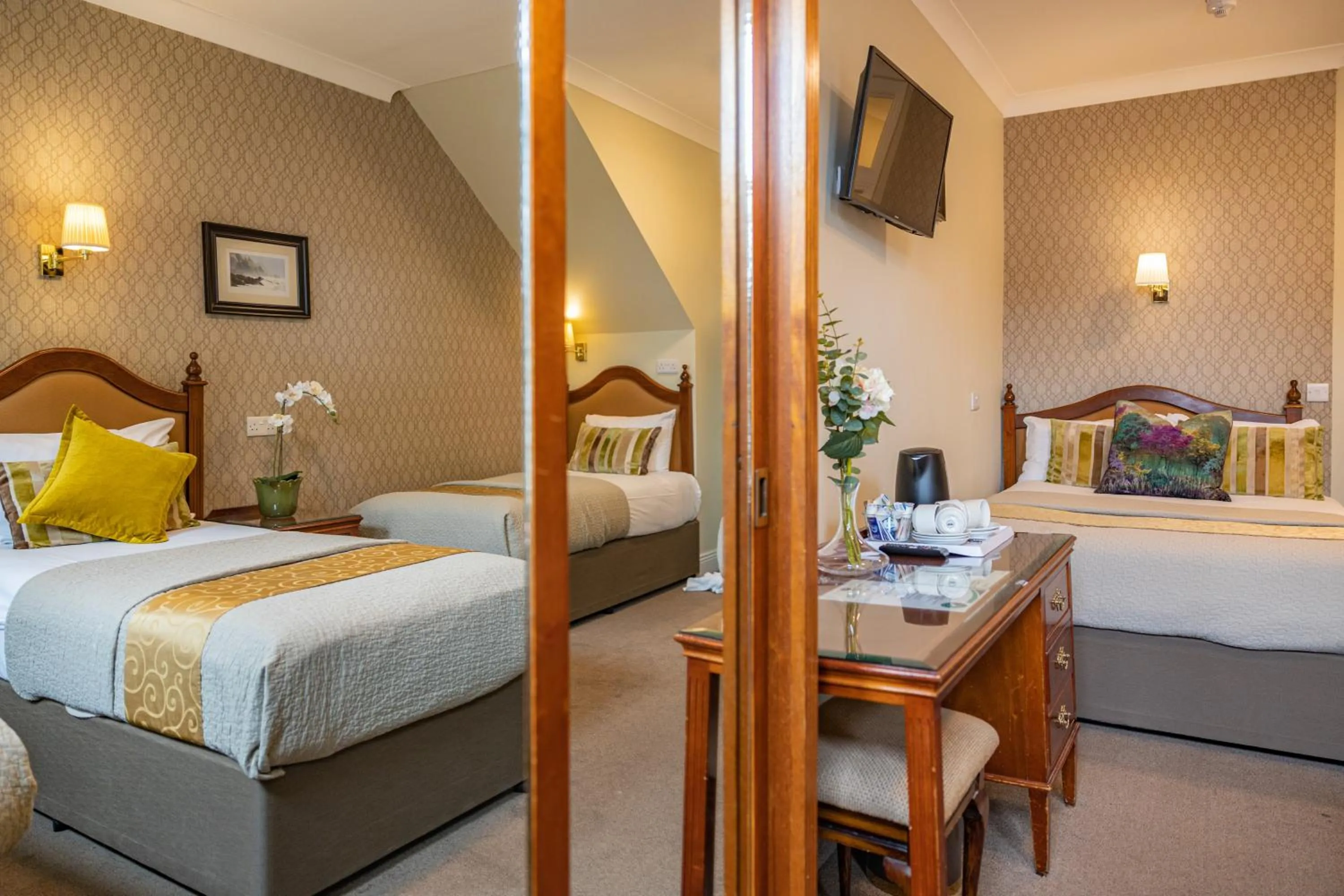 Bedroom, Bed in Egans House