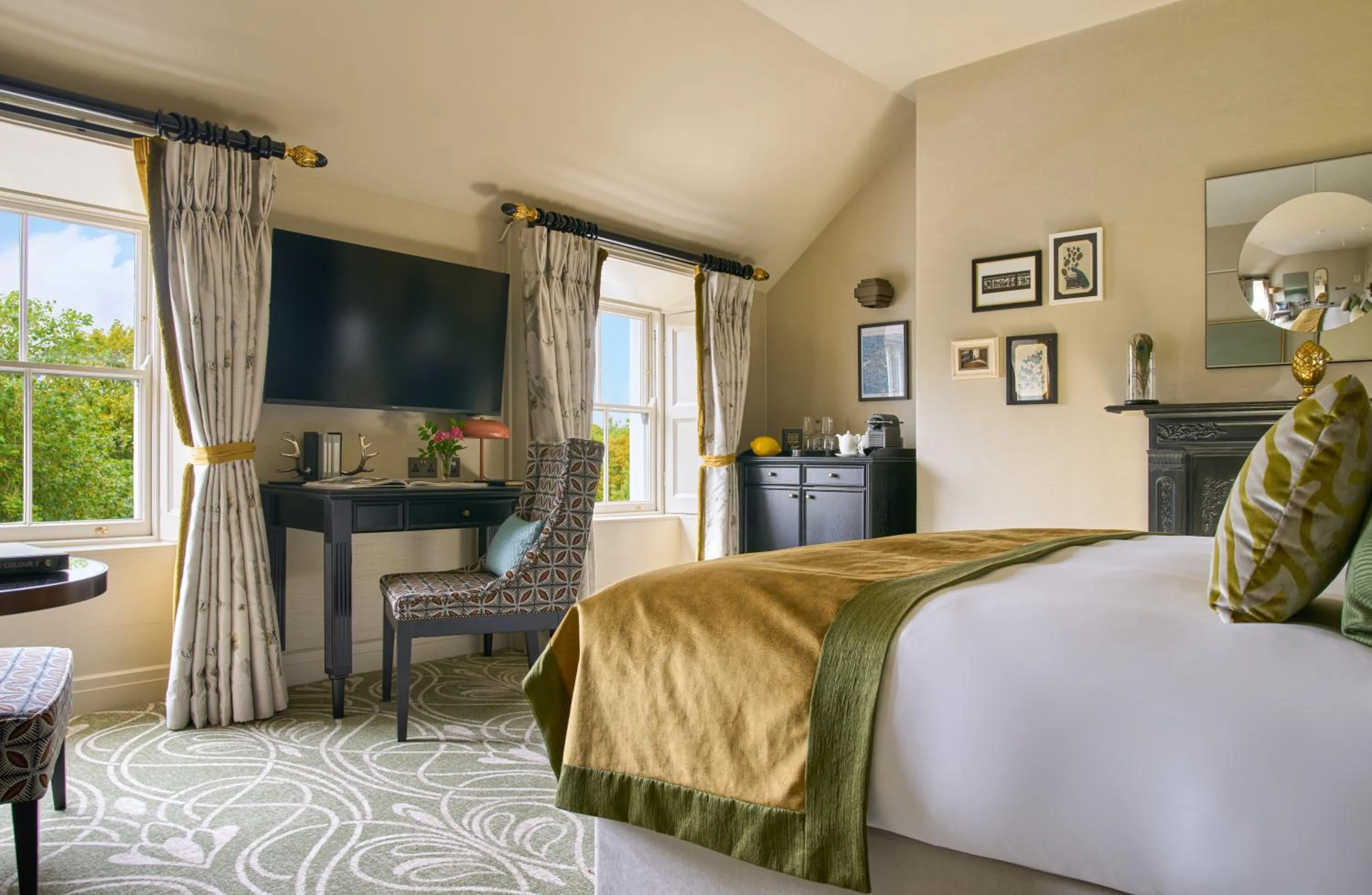 Bed in Townhouse on the Green