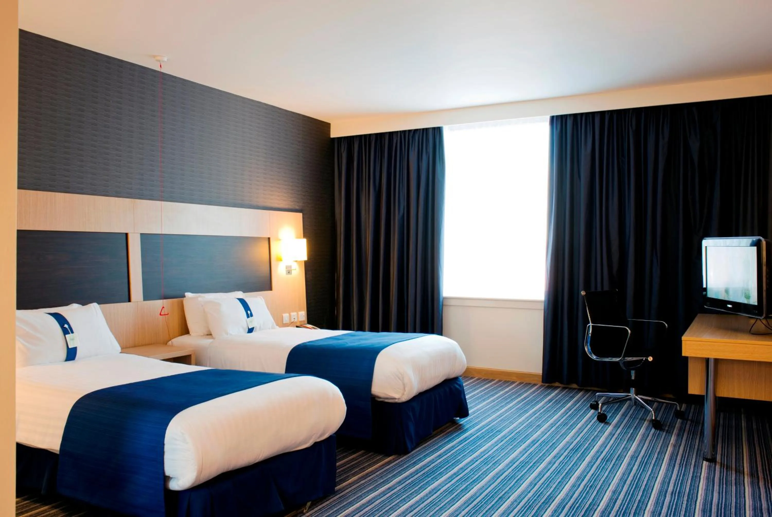 Photo of the whole room, Bed in Holiday Inn Express Rotherham - North by IHG