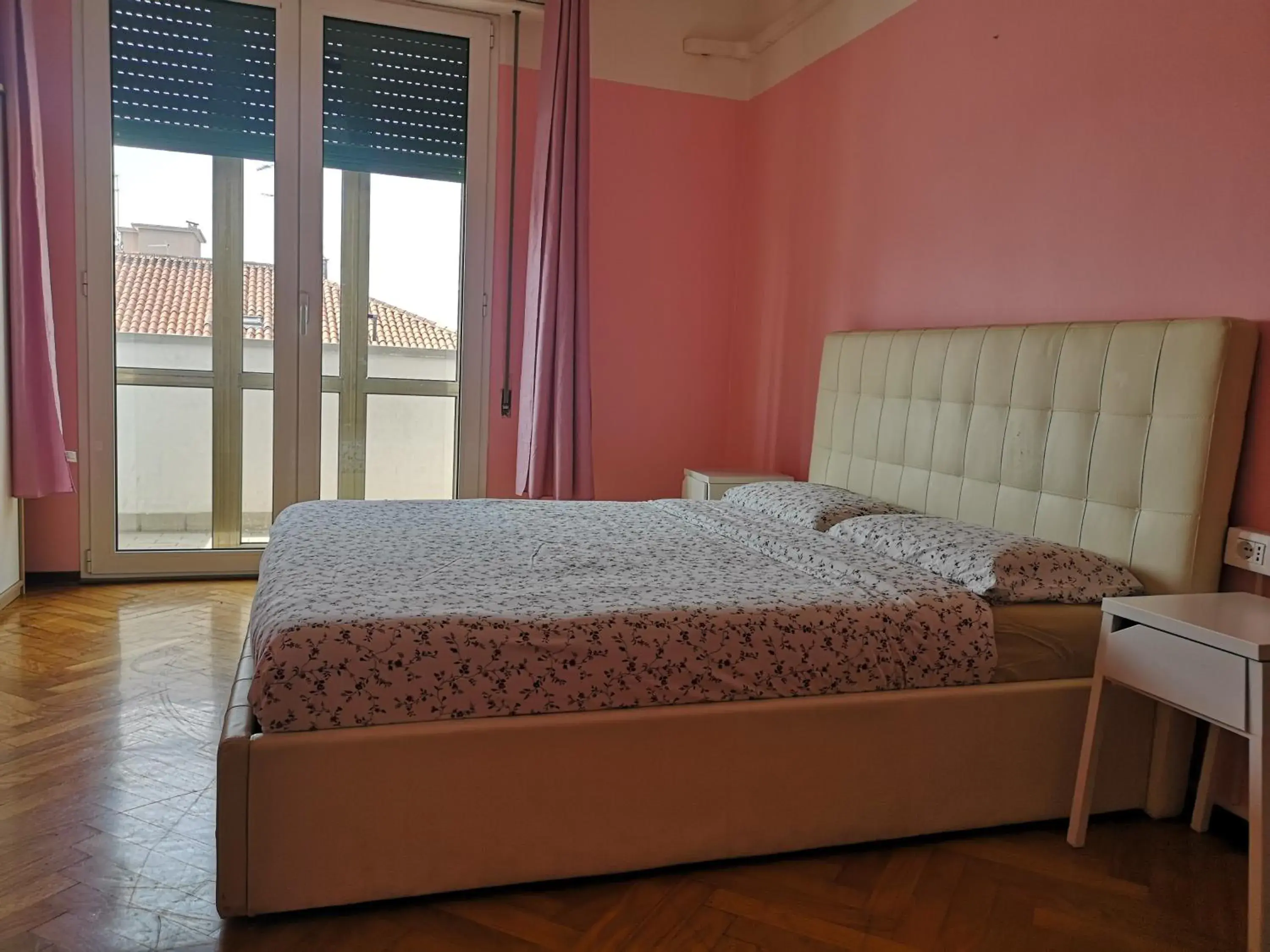 Comfort Triple Room - single occupancy in New Life Comfort Triple Room - single occupancy in New Life