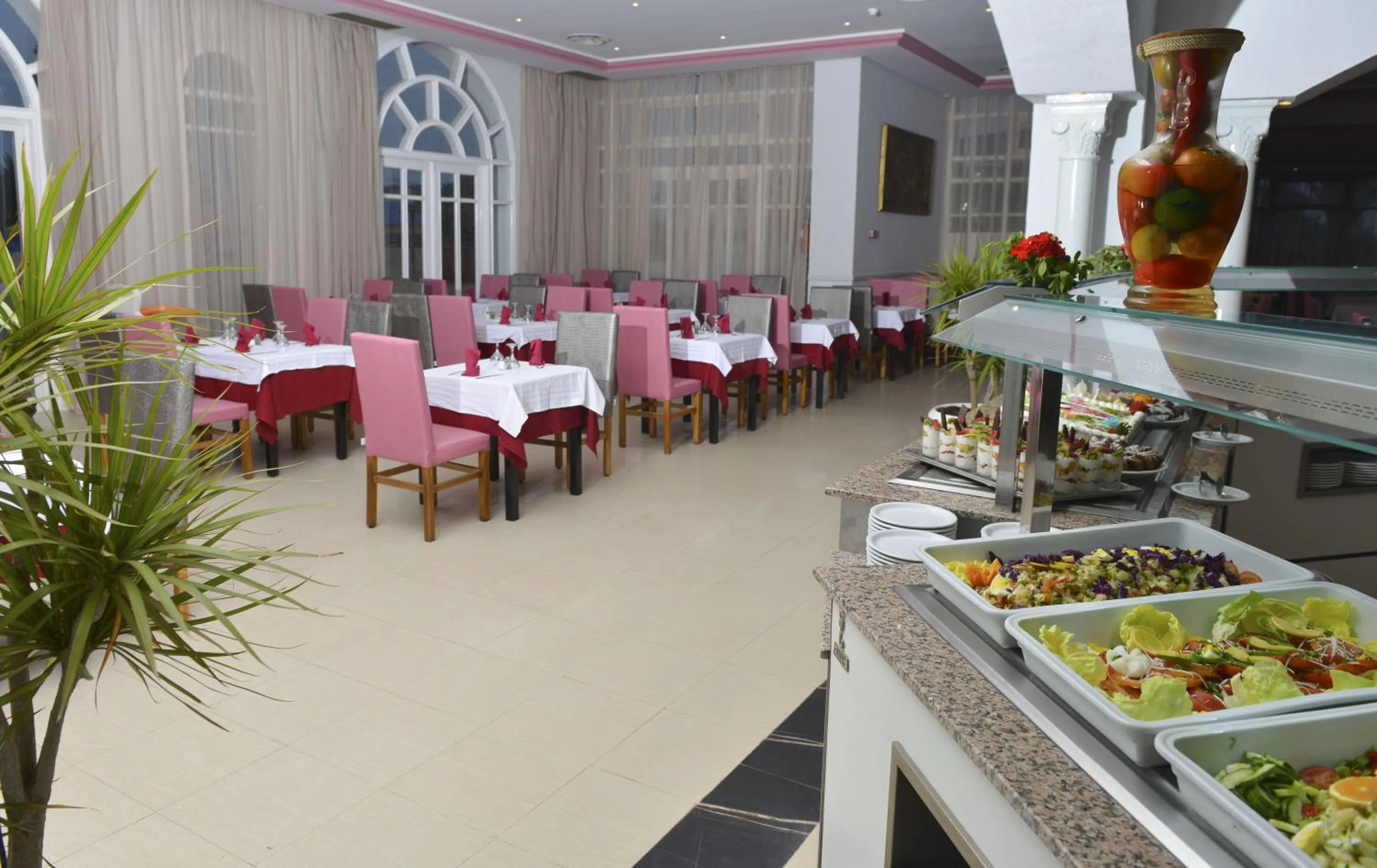 Restaurant/places to eat in Hotel Liberty Resort