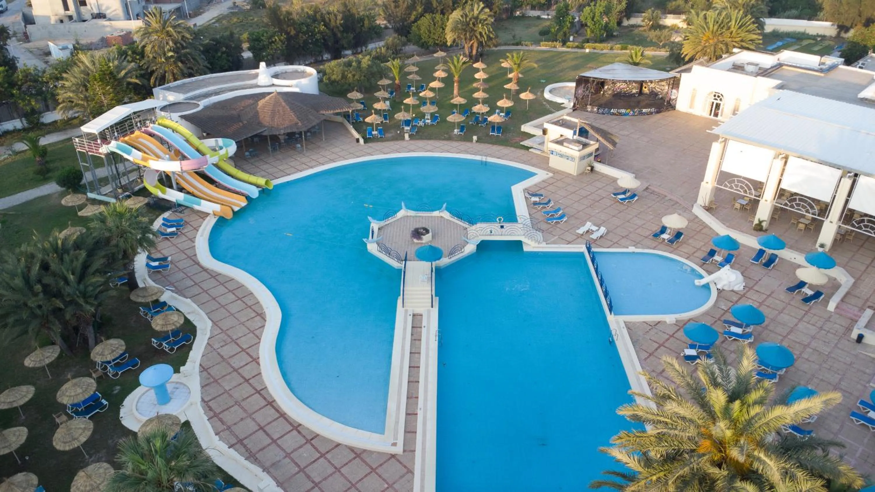 Swimming pool in Hotel Liberty Resort