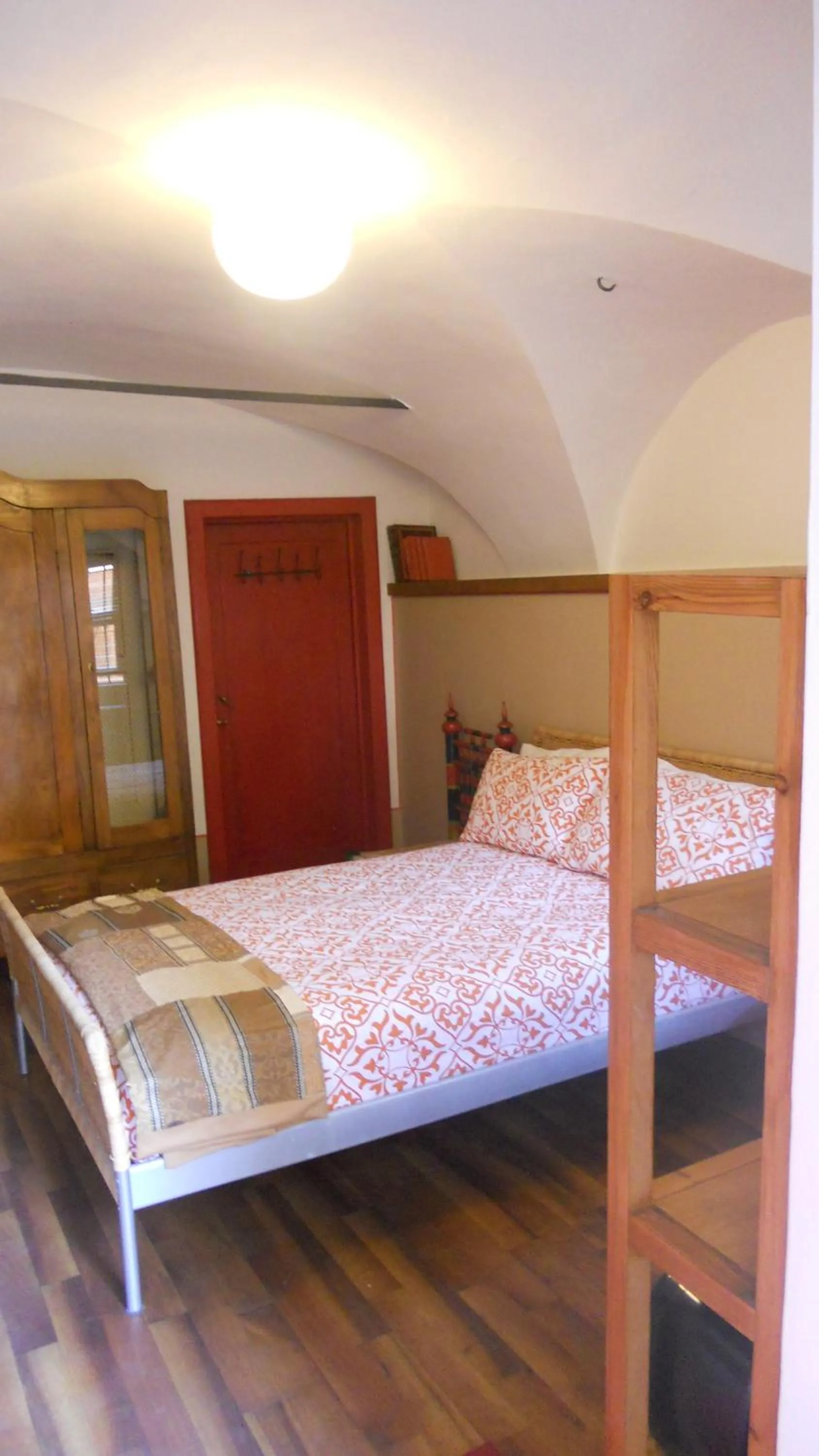 Photo of the whole room, Bed in Centro Storico
