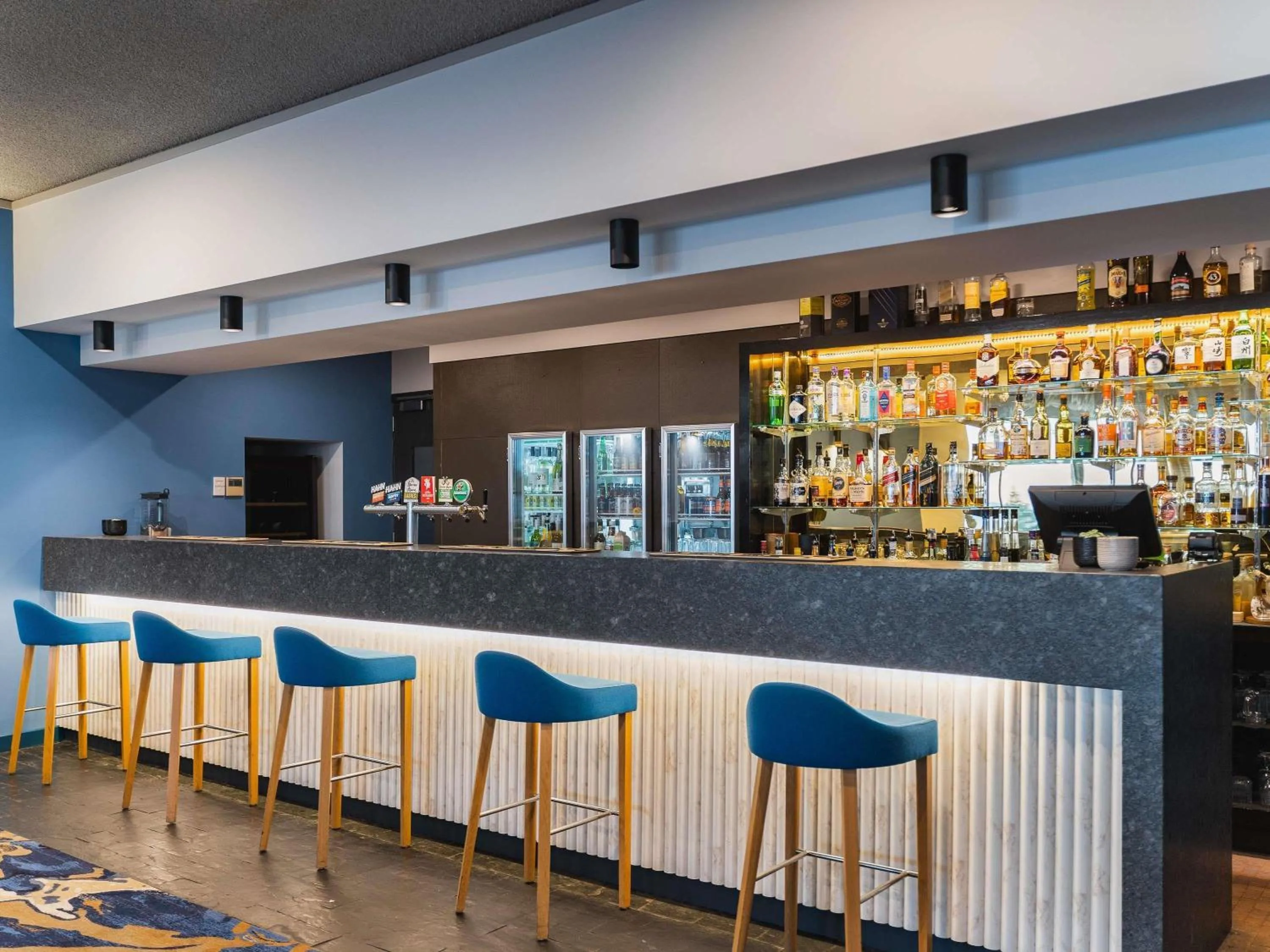 Property building in Mantra Bunbury