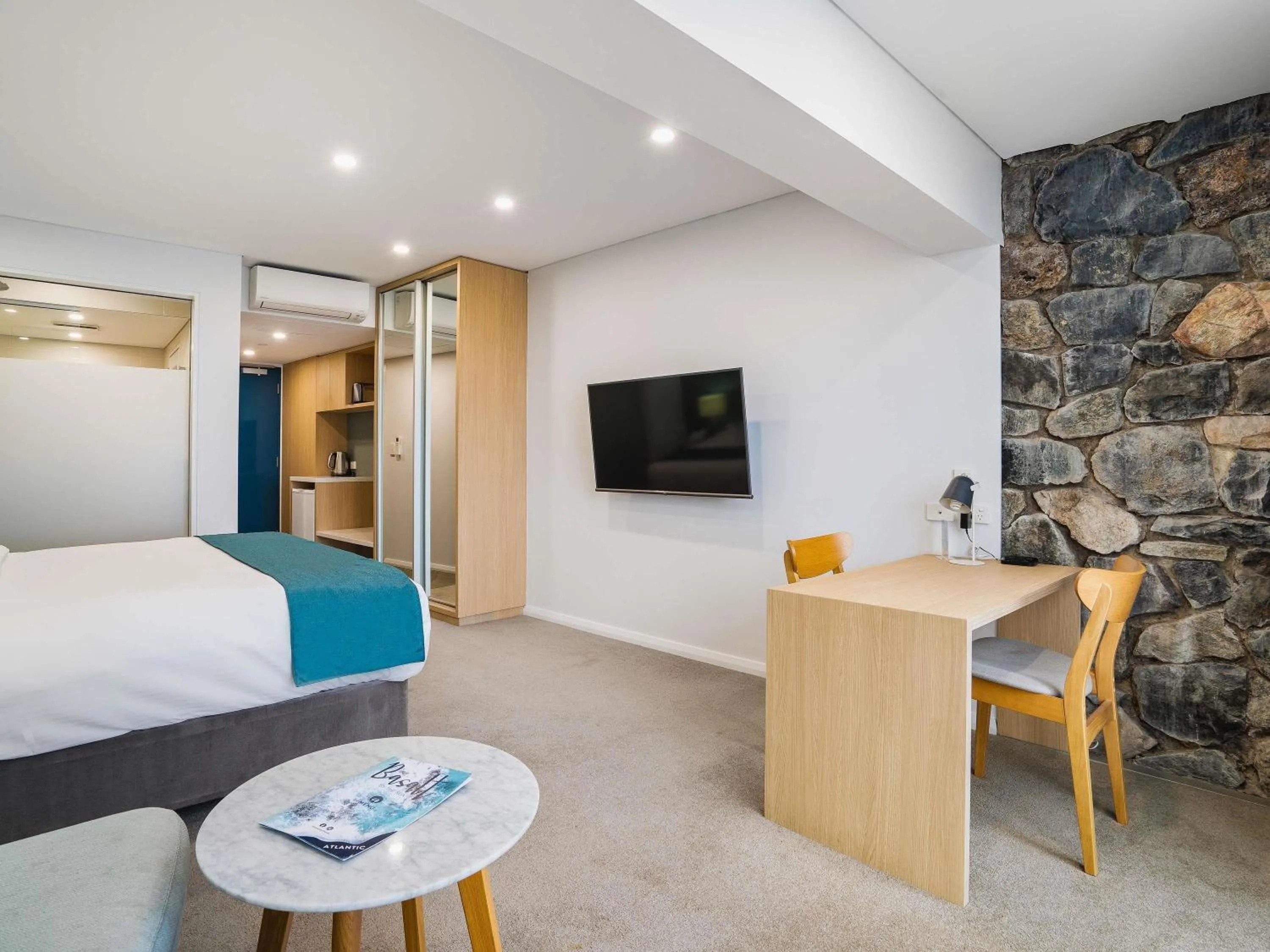 Bedroom, Bed in Mantra Bunbury