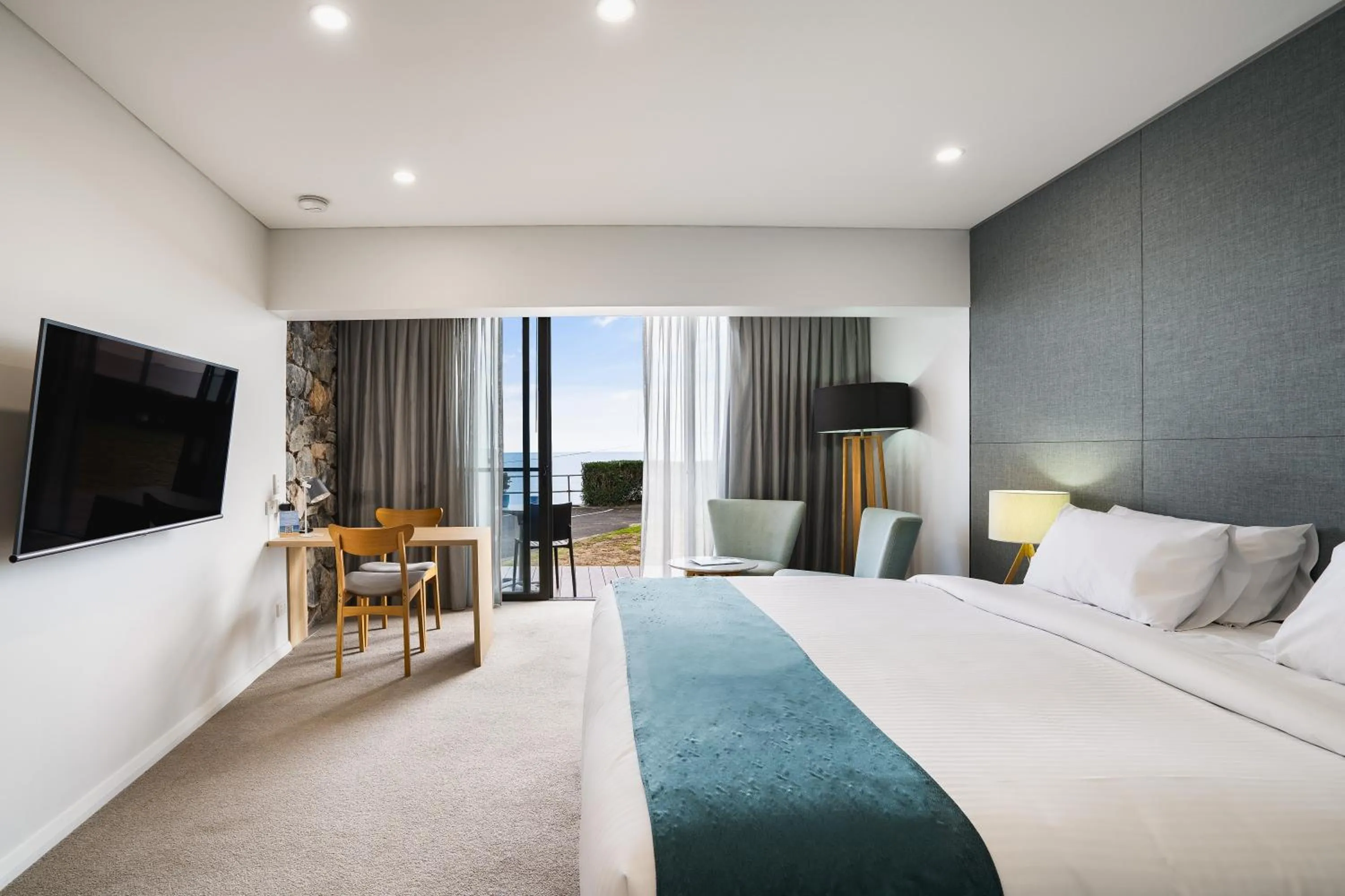 Bed in Mantra Bunbury