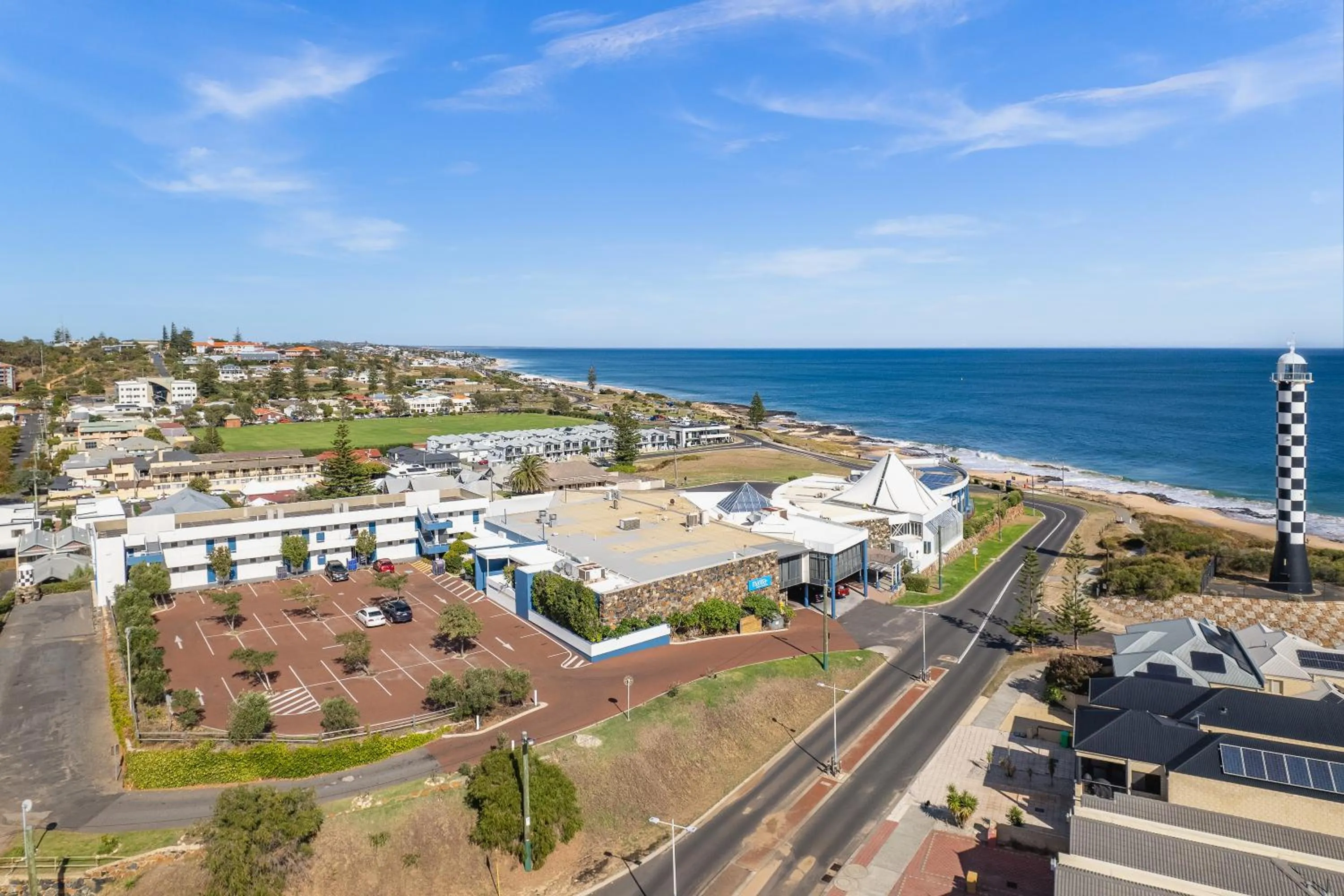 Property building in Mantra Bunbury