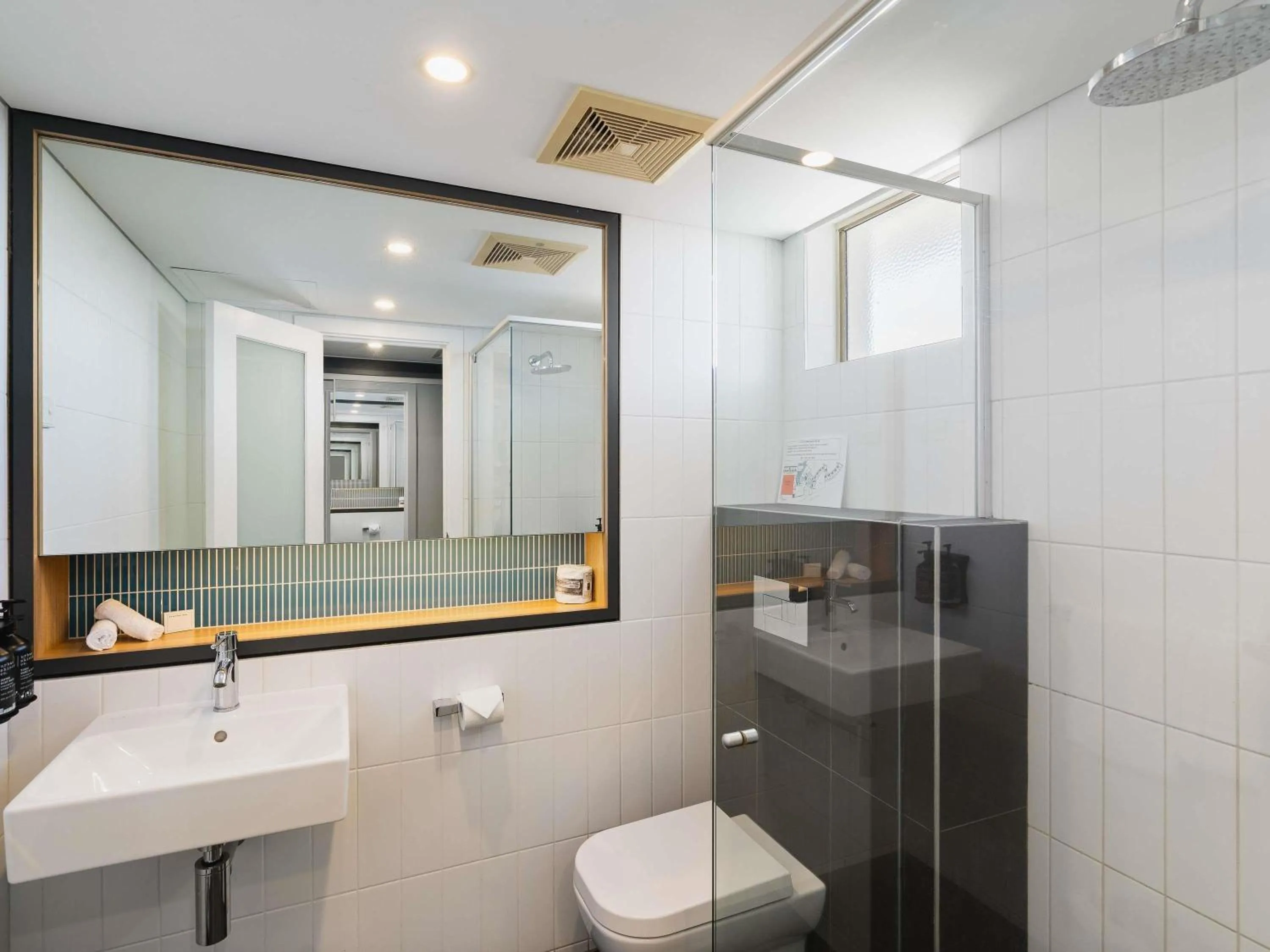 Bedroom in Mantra Bunbury