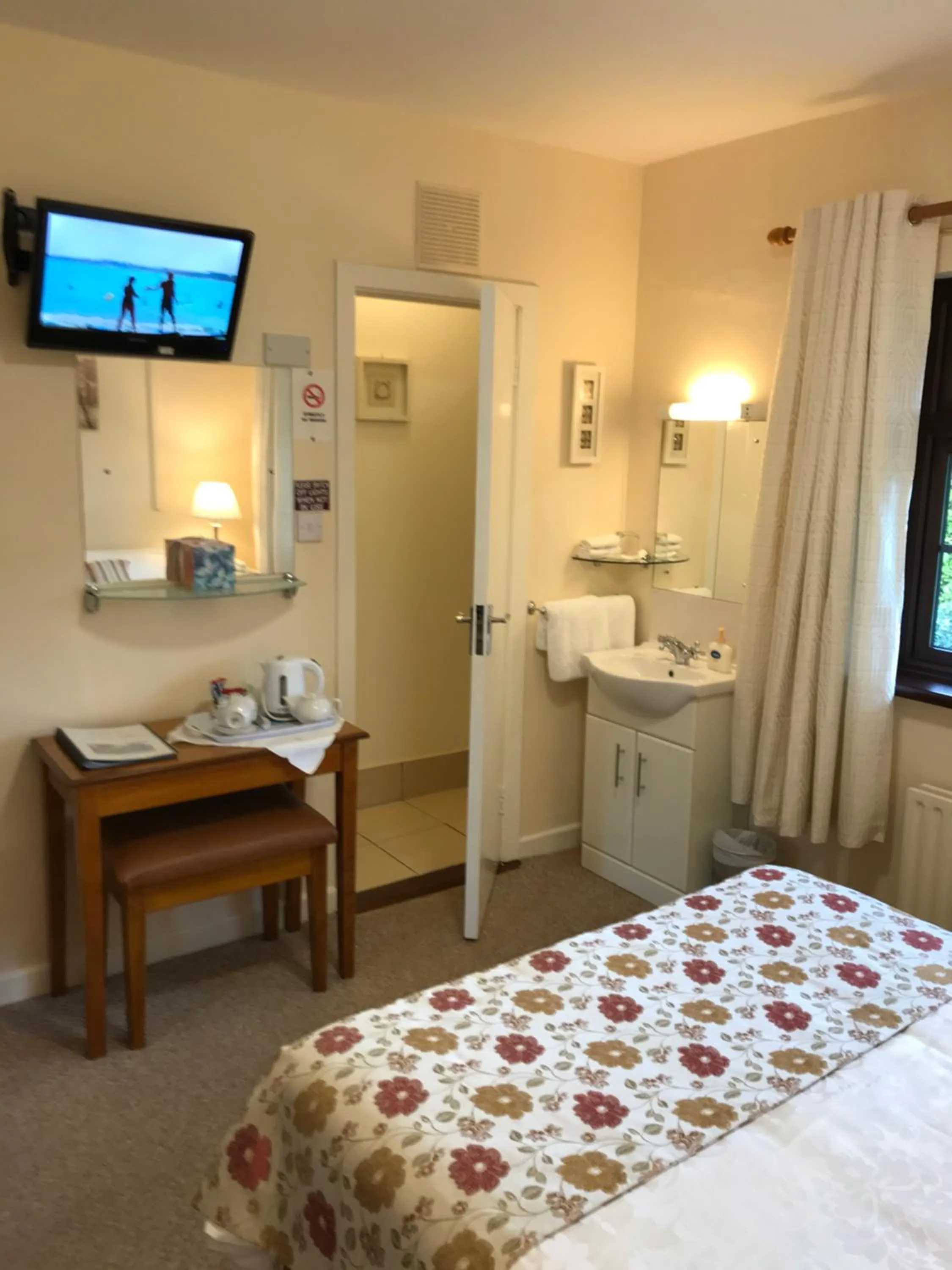 Bedroom in Athlumney Manor Guest Accommodation