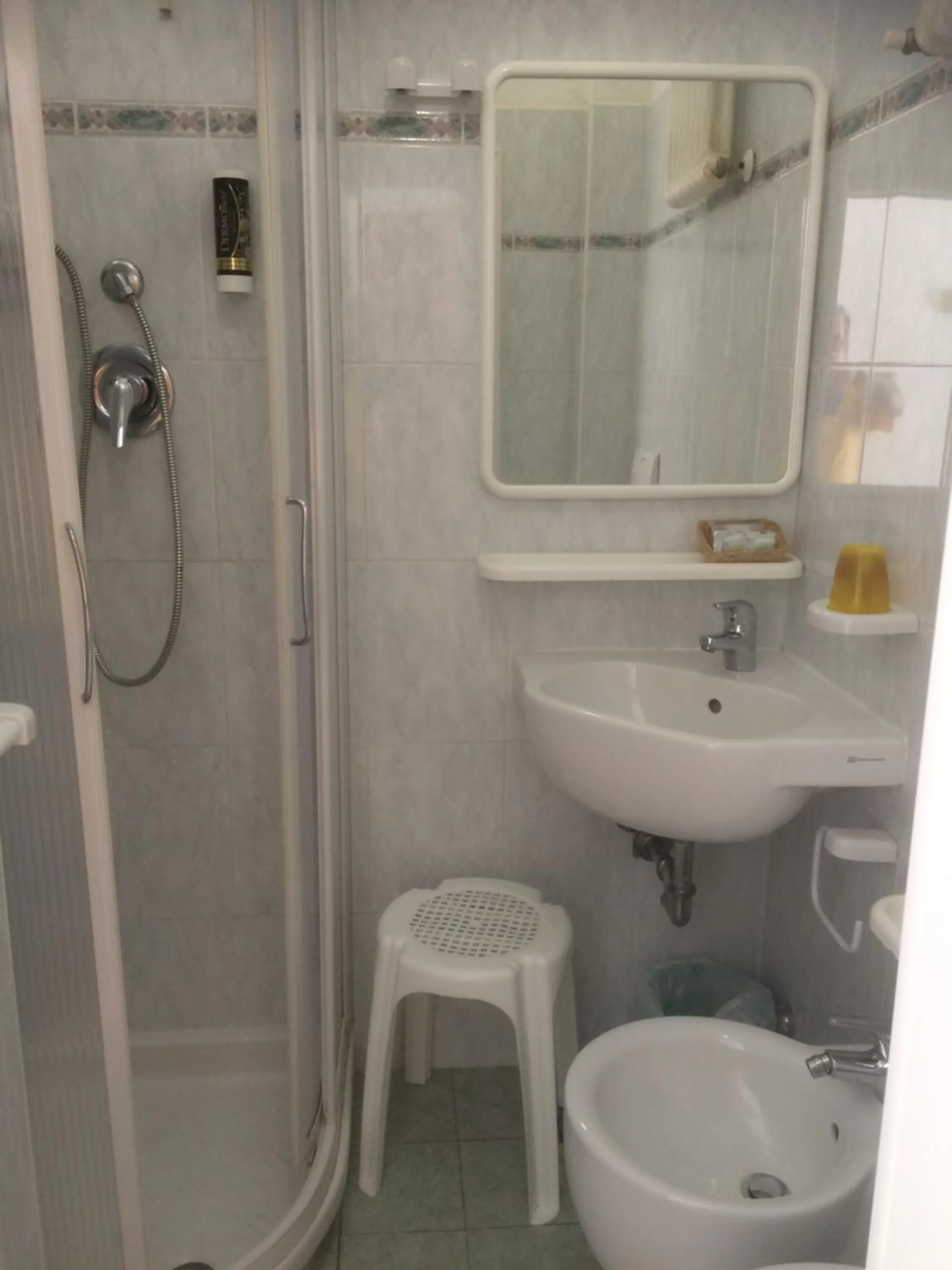 Shower in Hotel Tre Grazie