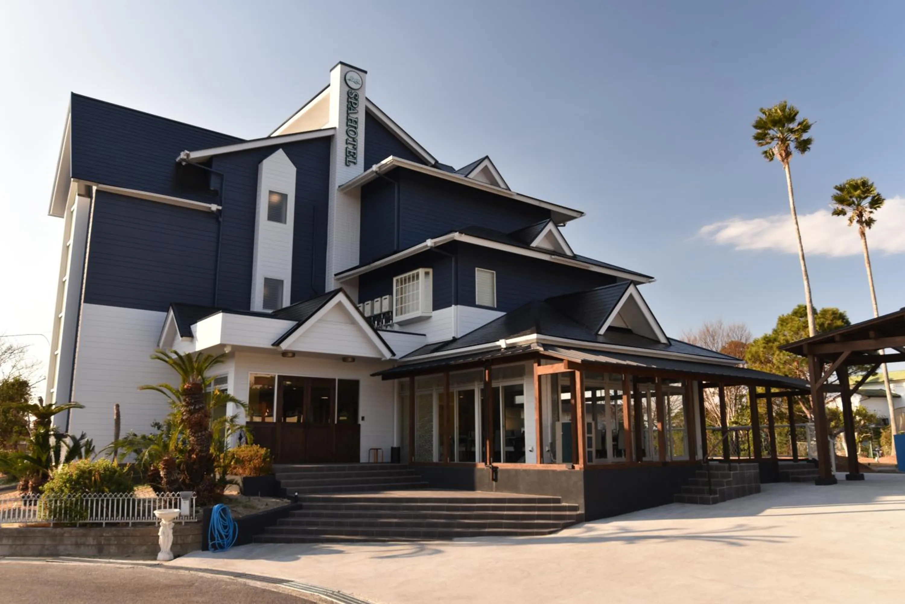 Property building in Alaise De Bale Shirahama