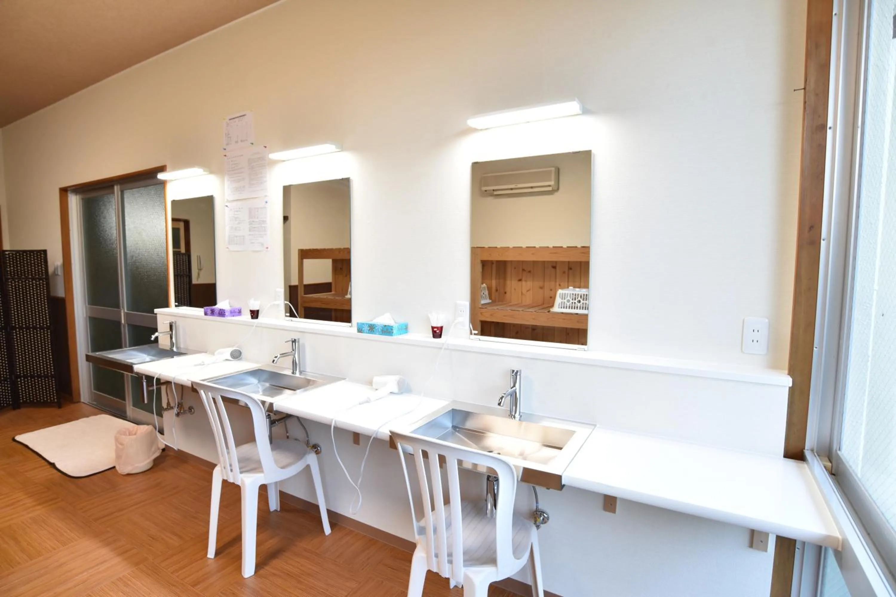 Hot Spring Bath in Alaise De Bale Shirahama