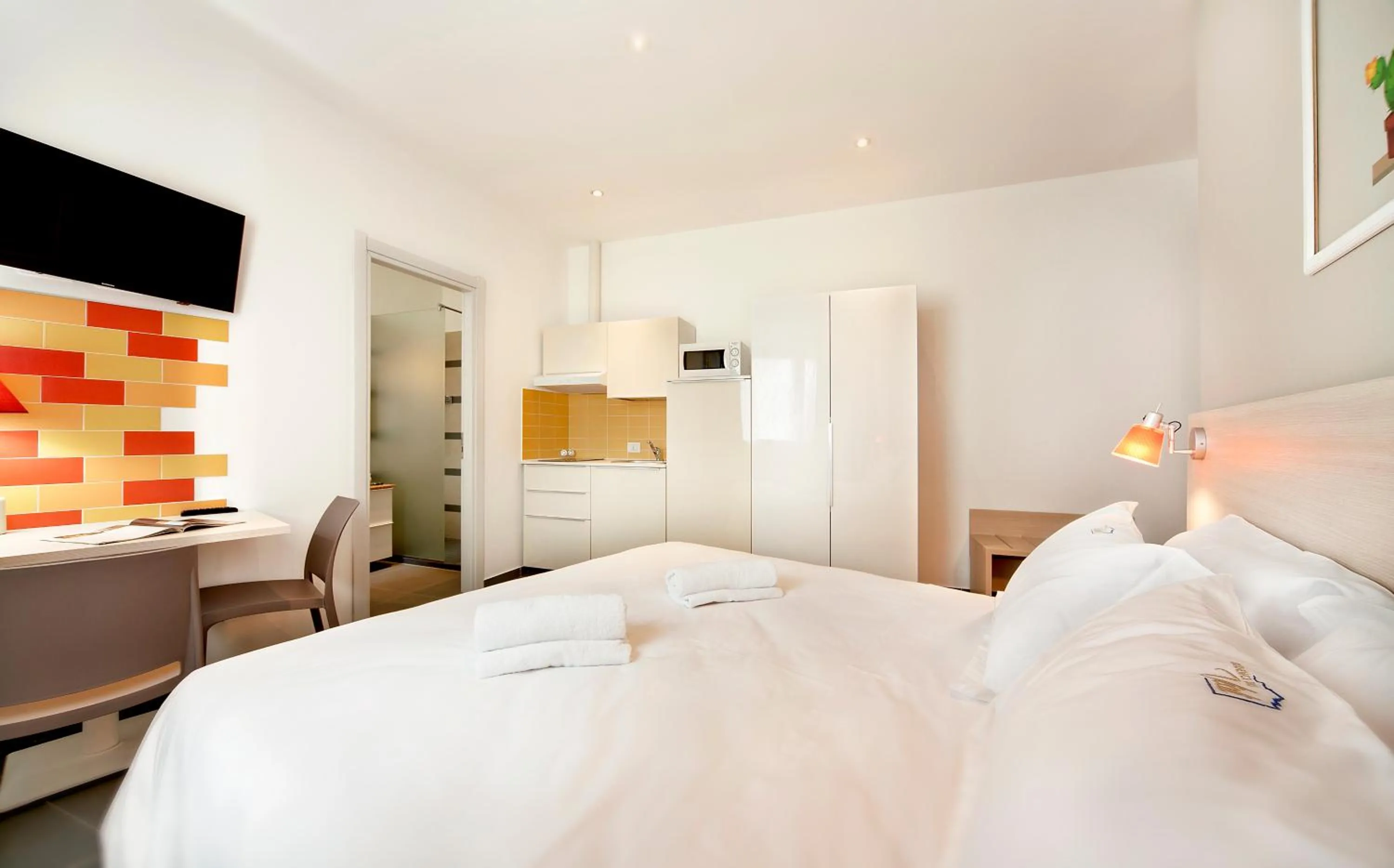 Photo of the whole room, Bed in Residence Dei Viali