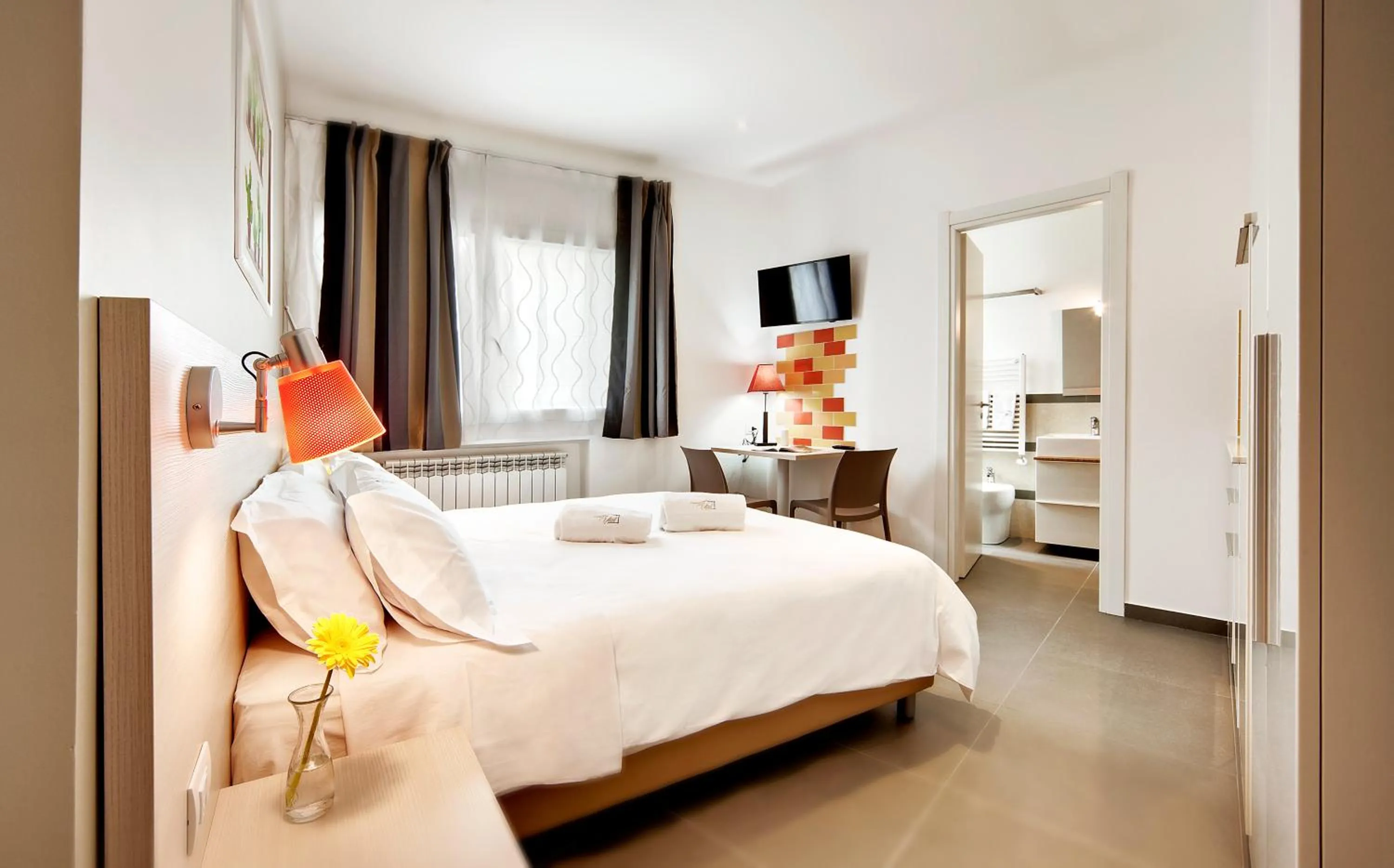 Photo of the whole room, Bed in Residence Dei Viali