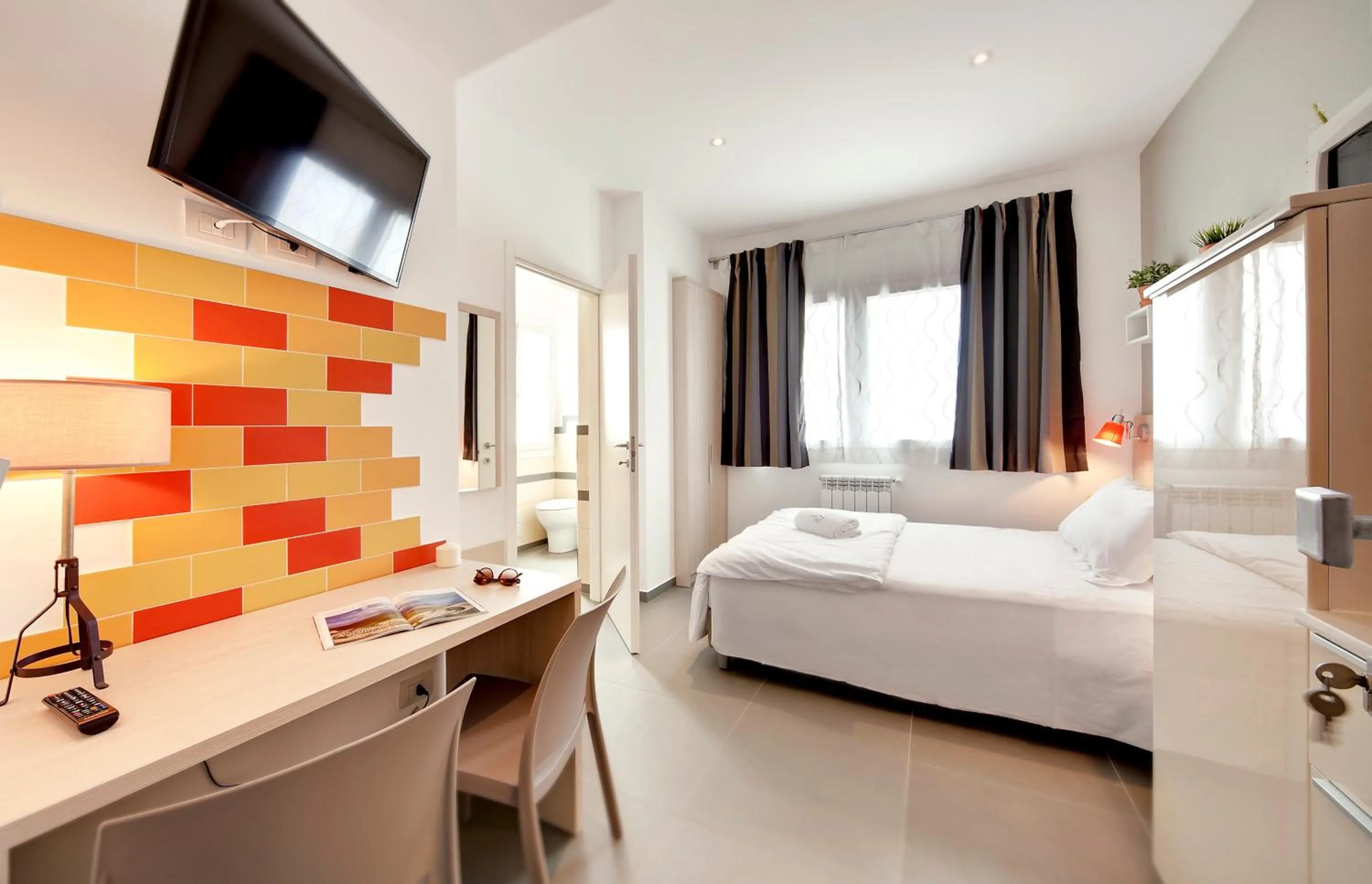 Photo of the whole room, Bed in Residence Dei Viali