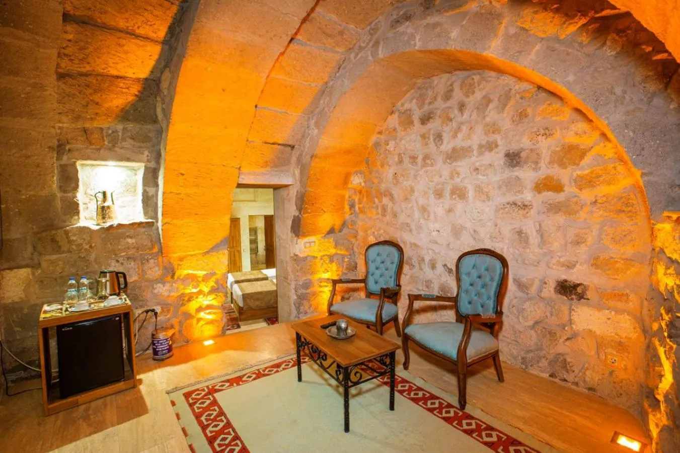 Living room in Caldera Cave Hotel