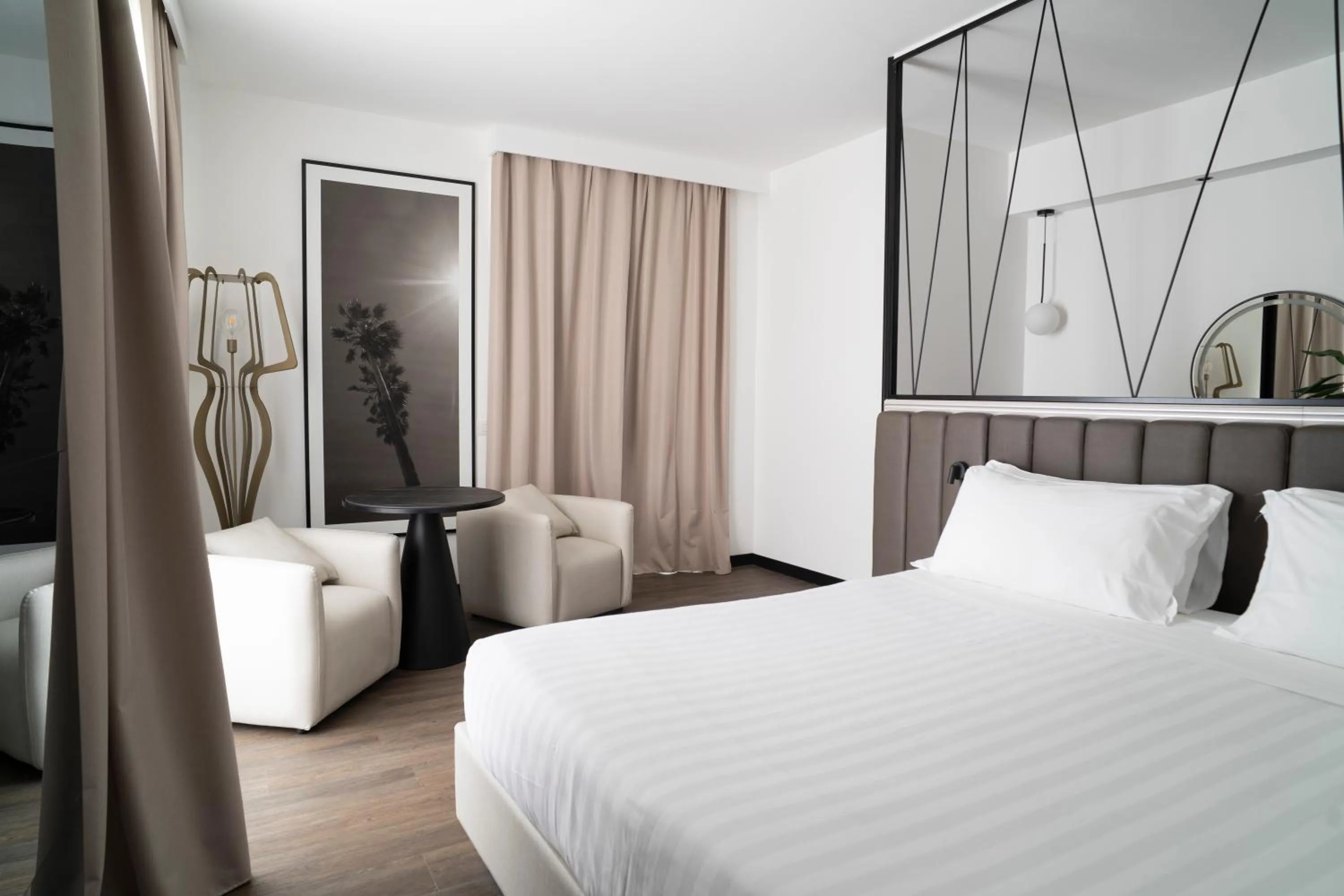 Bed in Sea Lion Hotel