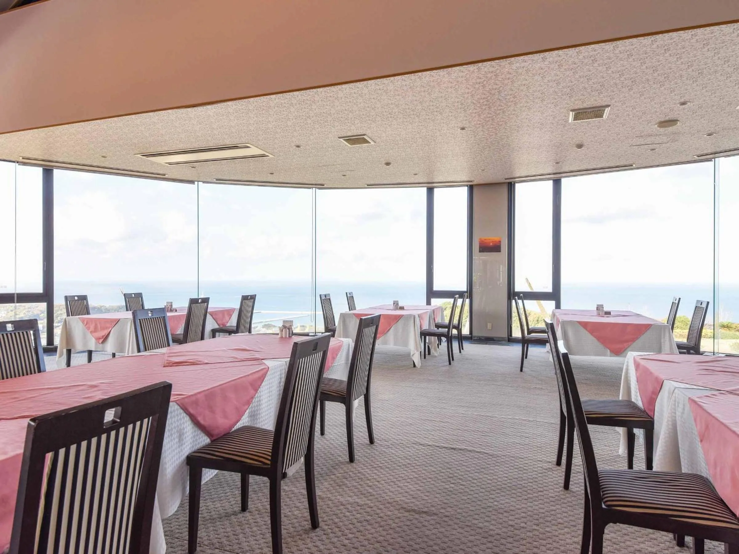 Restaurant/Places to Eat in Spring Golf and Art Resort Awaji