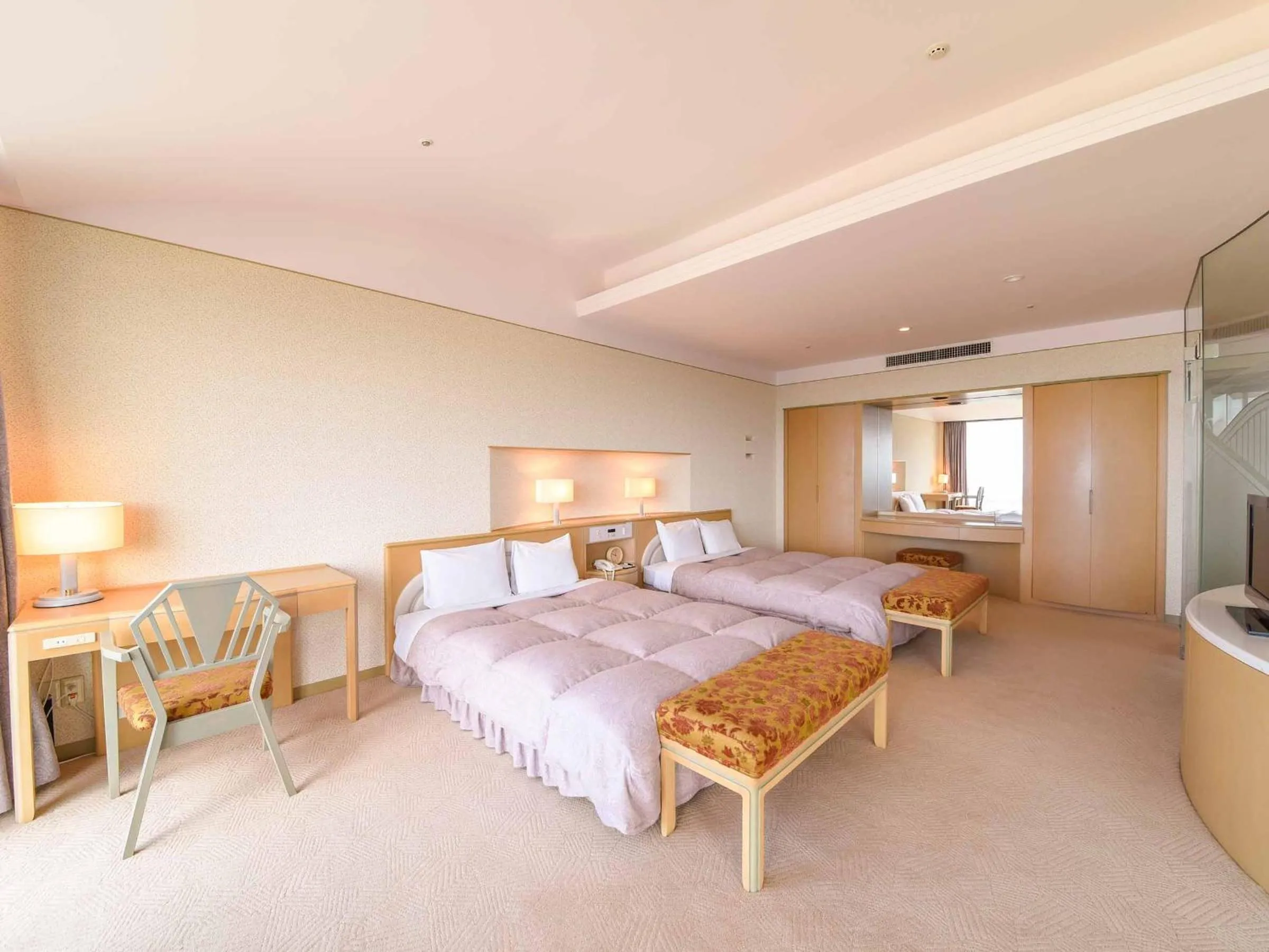 Photo of the whole room in Spring Golf and Art Resort Awaji