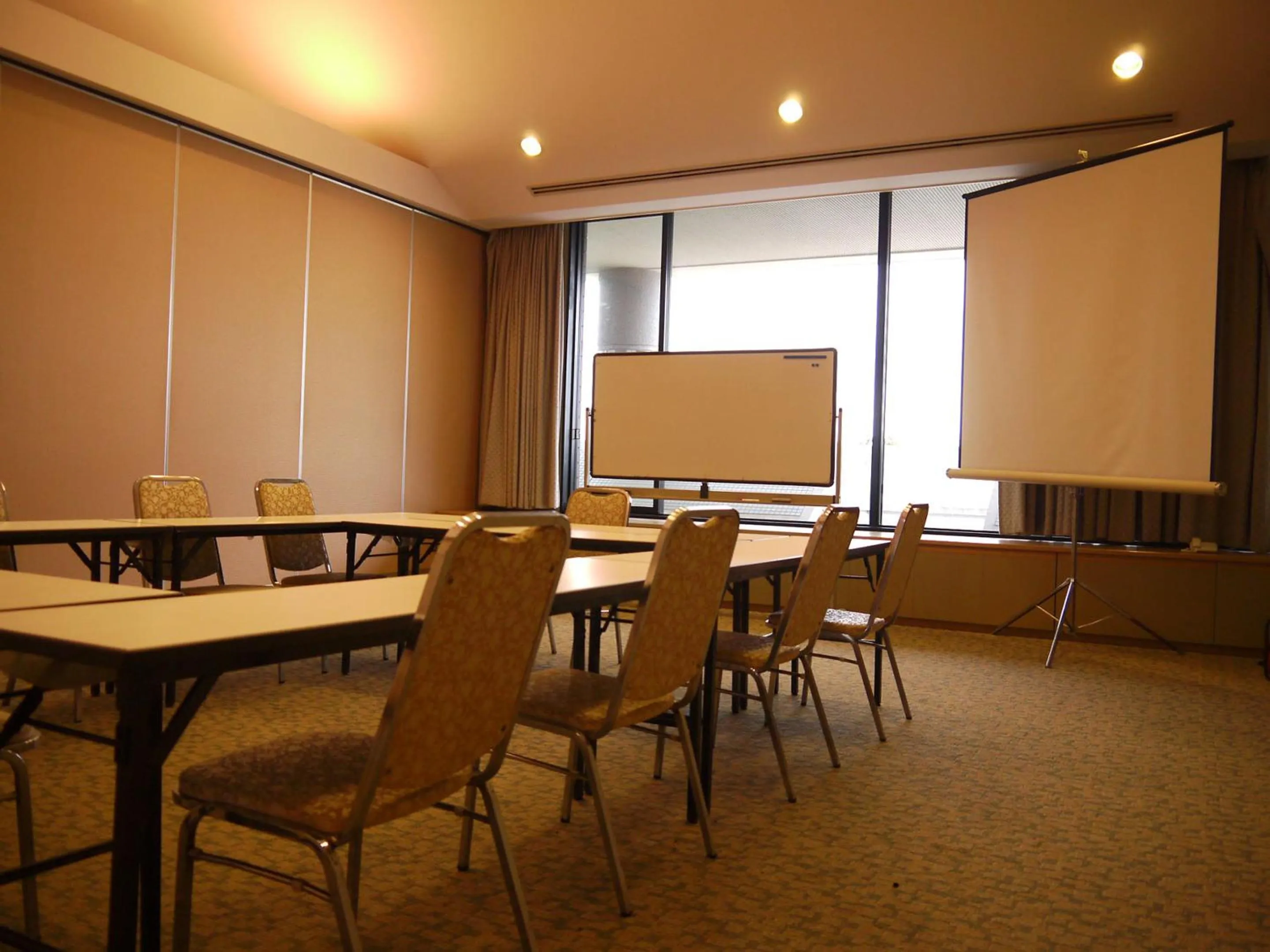 Business facilities in Spring Golf and Art Resort Awaji