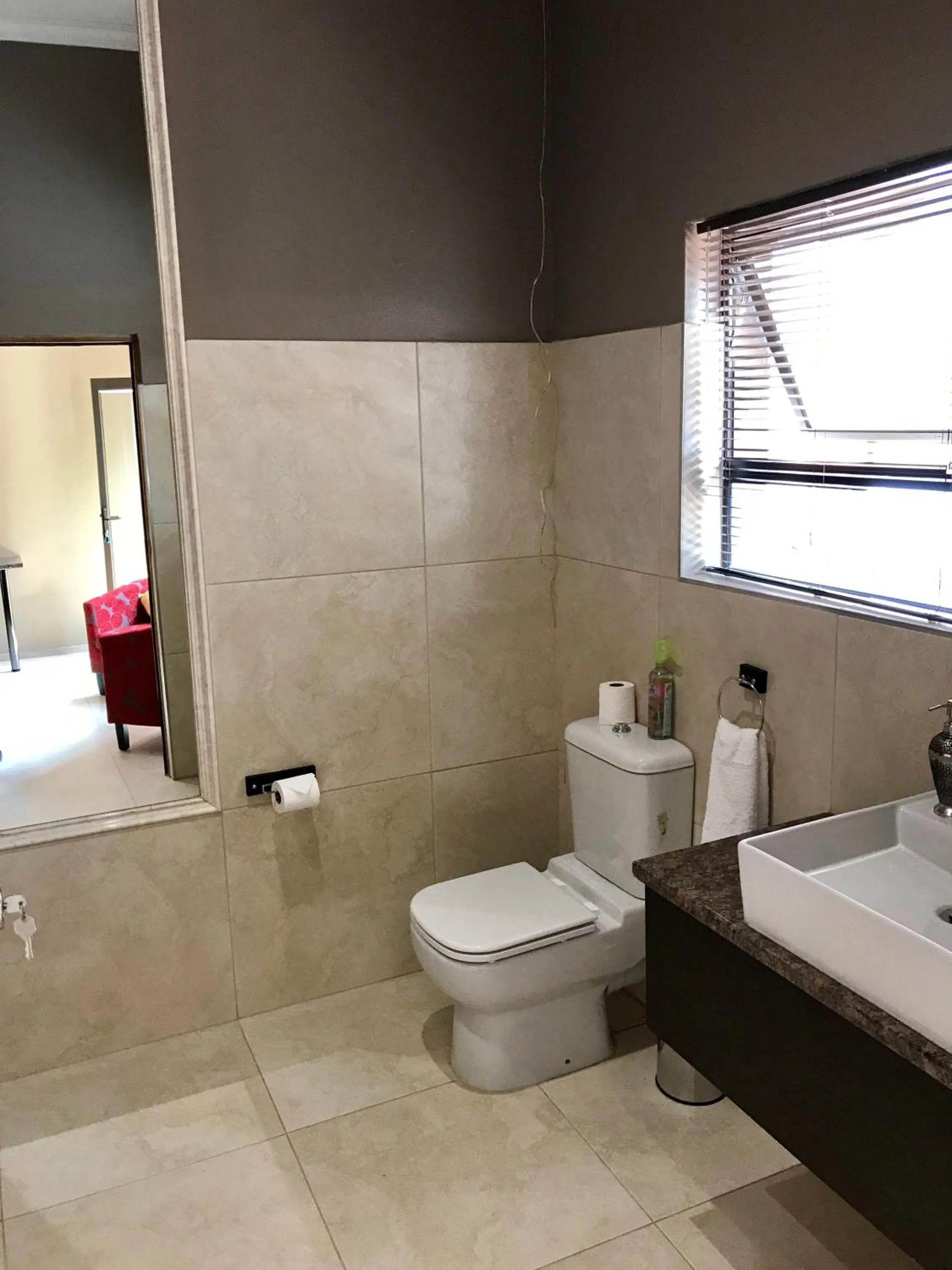 Bathroom in Aerotropolis Guest Lodge