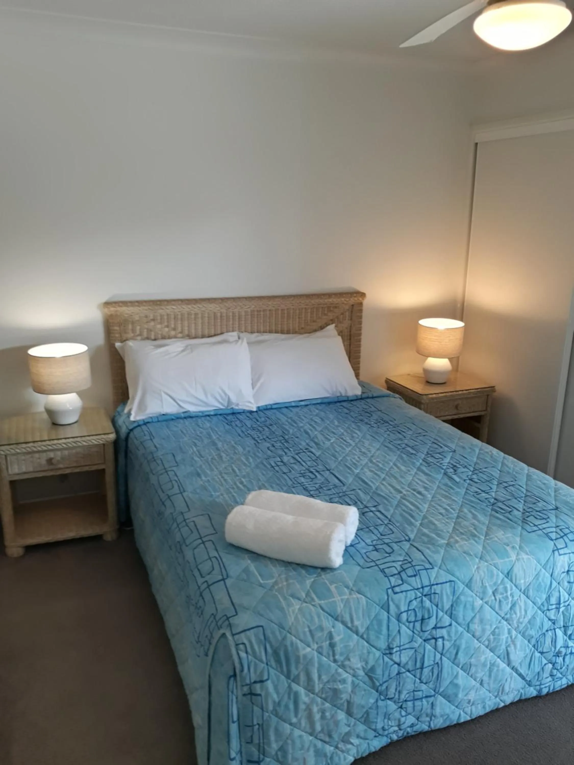 Bedroom, Bed in Pandanus Coolum Beach