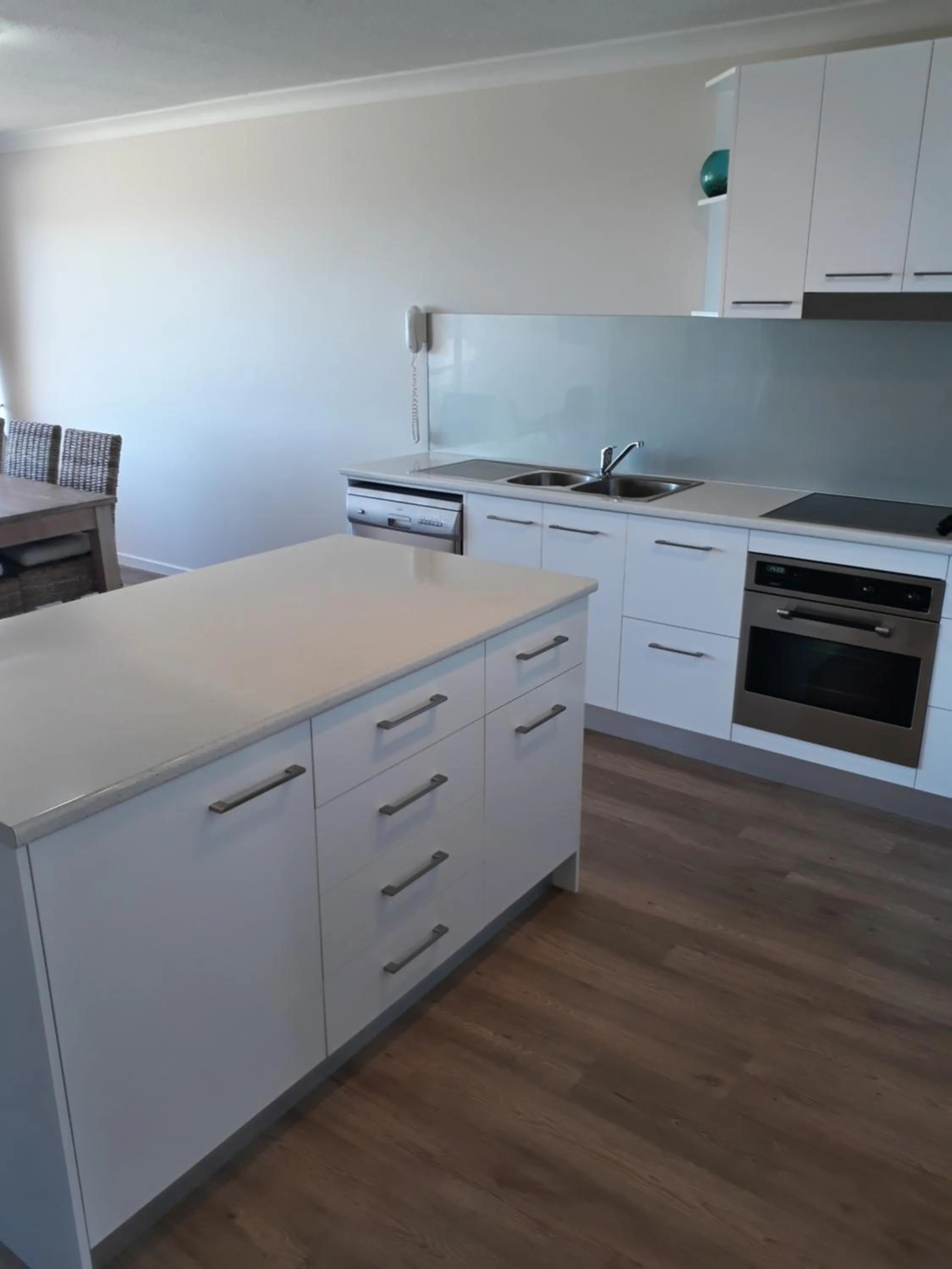 Kitchen or kitchenette in Pandanus Coolum Beach