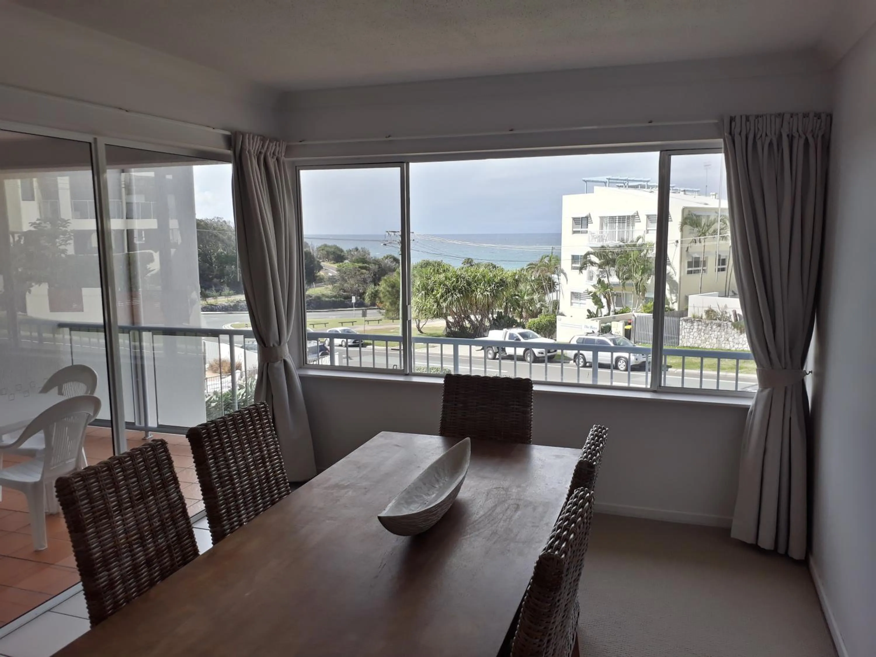 Dining area in Pandanus Coolum Beach