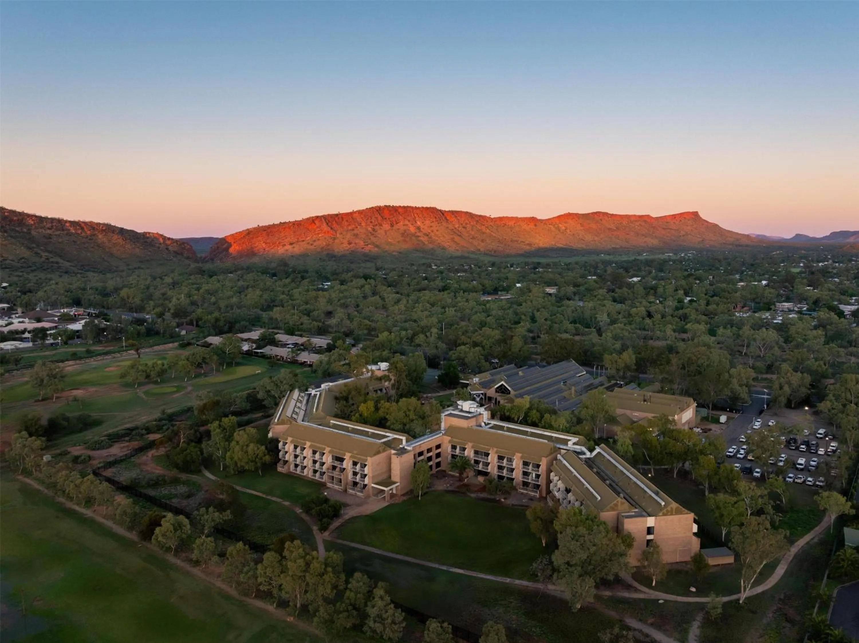 Property building in DoubleTree by Hilton Alice Springs