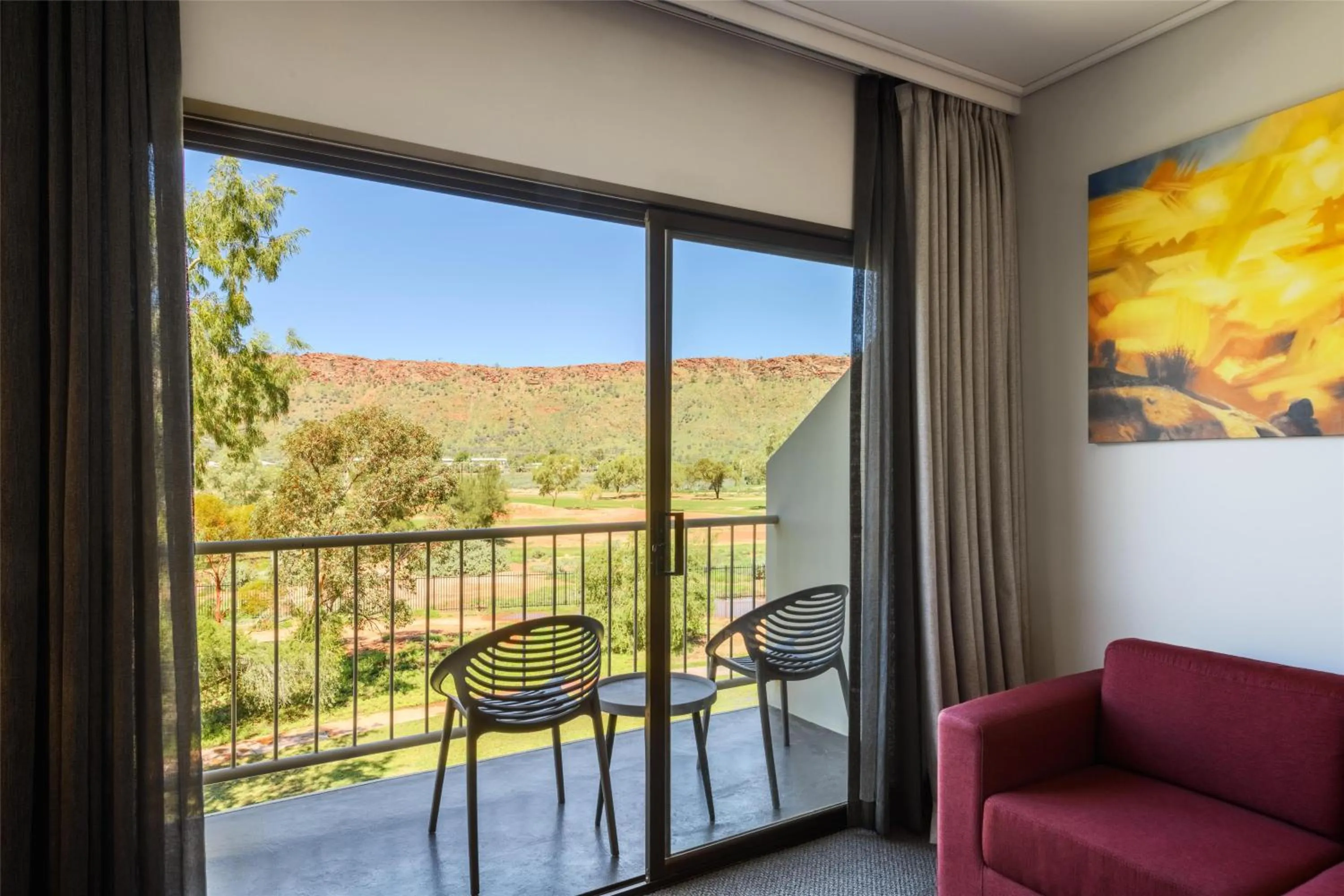 Living room in DoubleTree by Hilton Alice Springs
