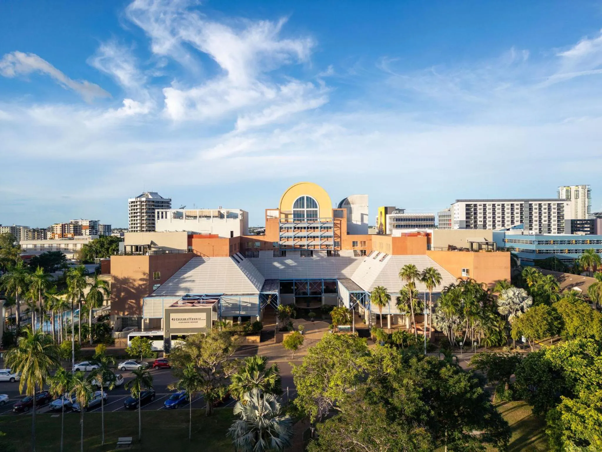 Property building in DoubleTree by Hilton Esplanade Darwin