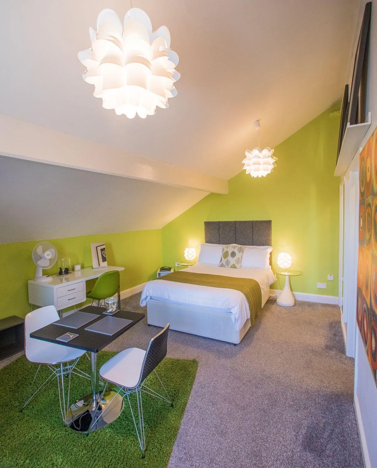 Photo of the whole room, Bed in James' Place at Dowlais