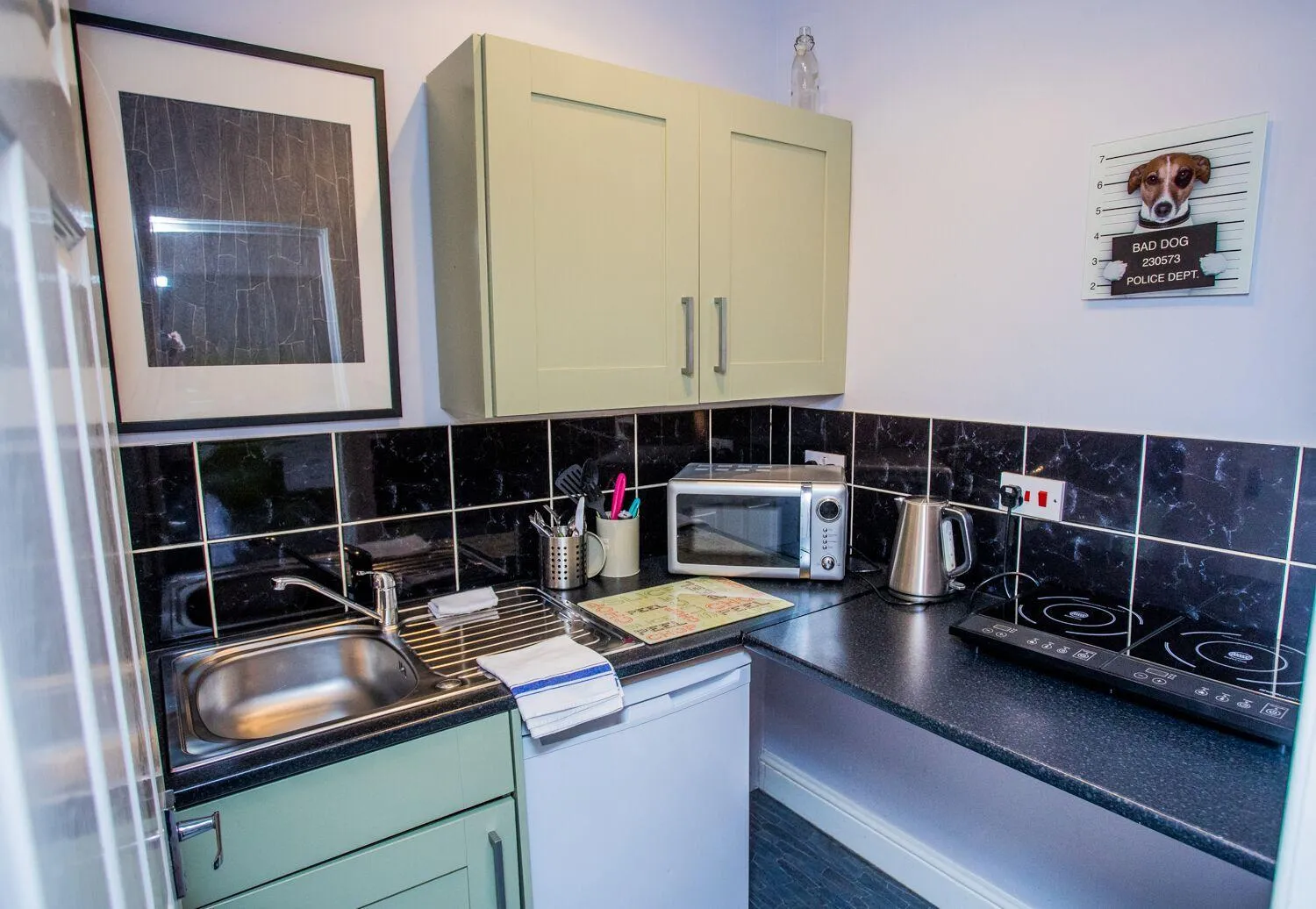 Coffee/tea facilities in James' Place at Dowlais