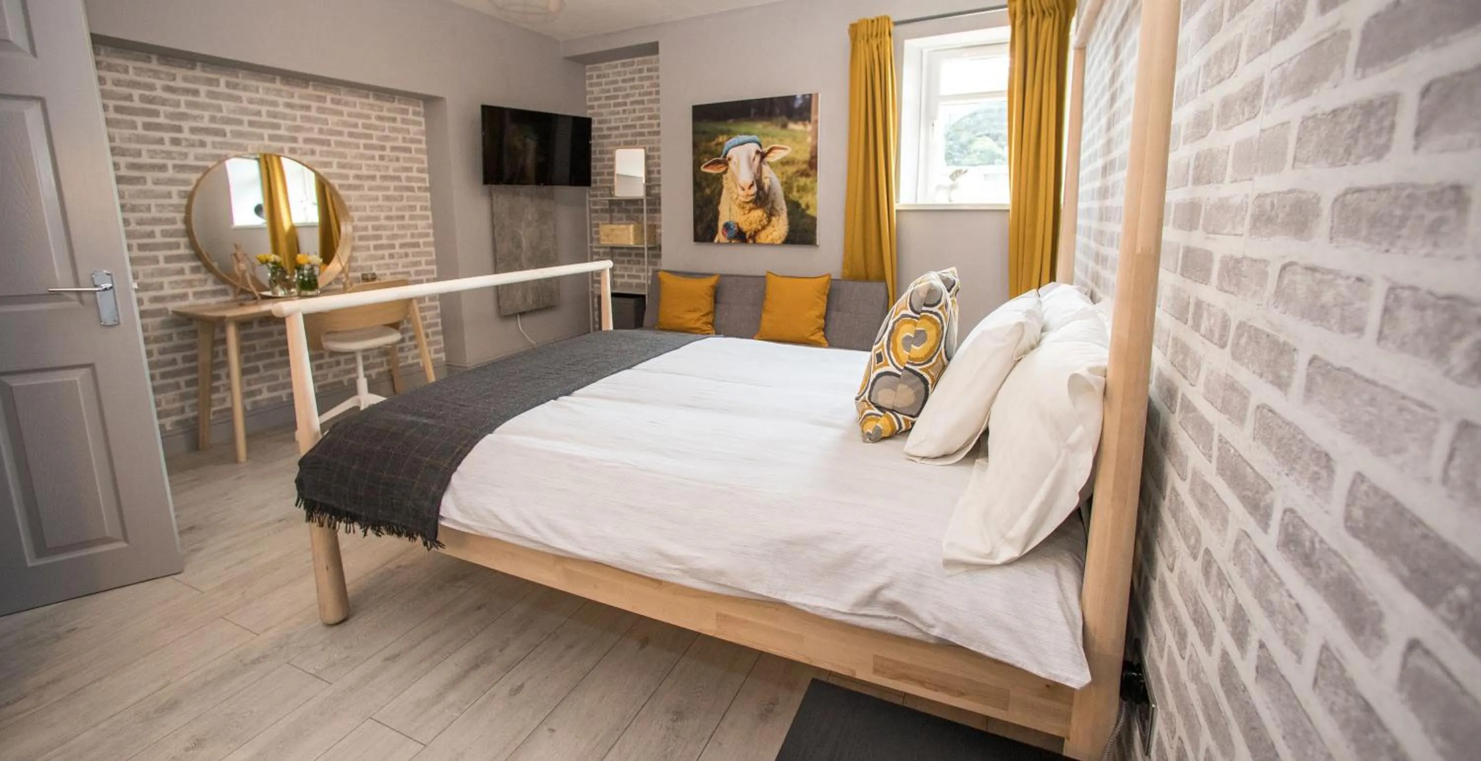 Photo of the whole room, Bed in James' Place at Dowlais