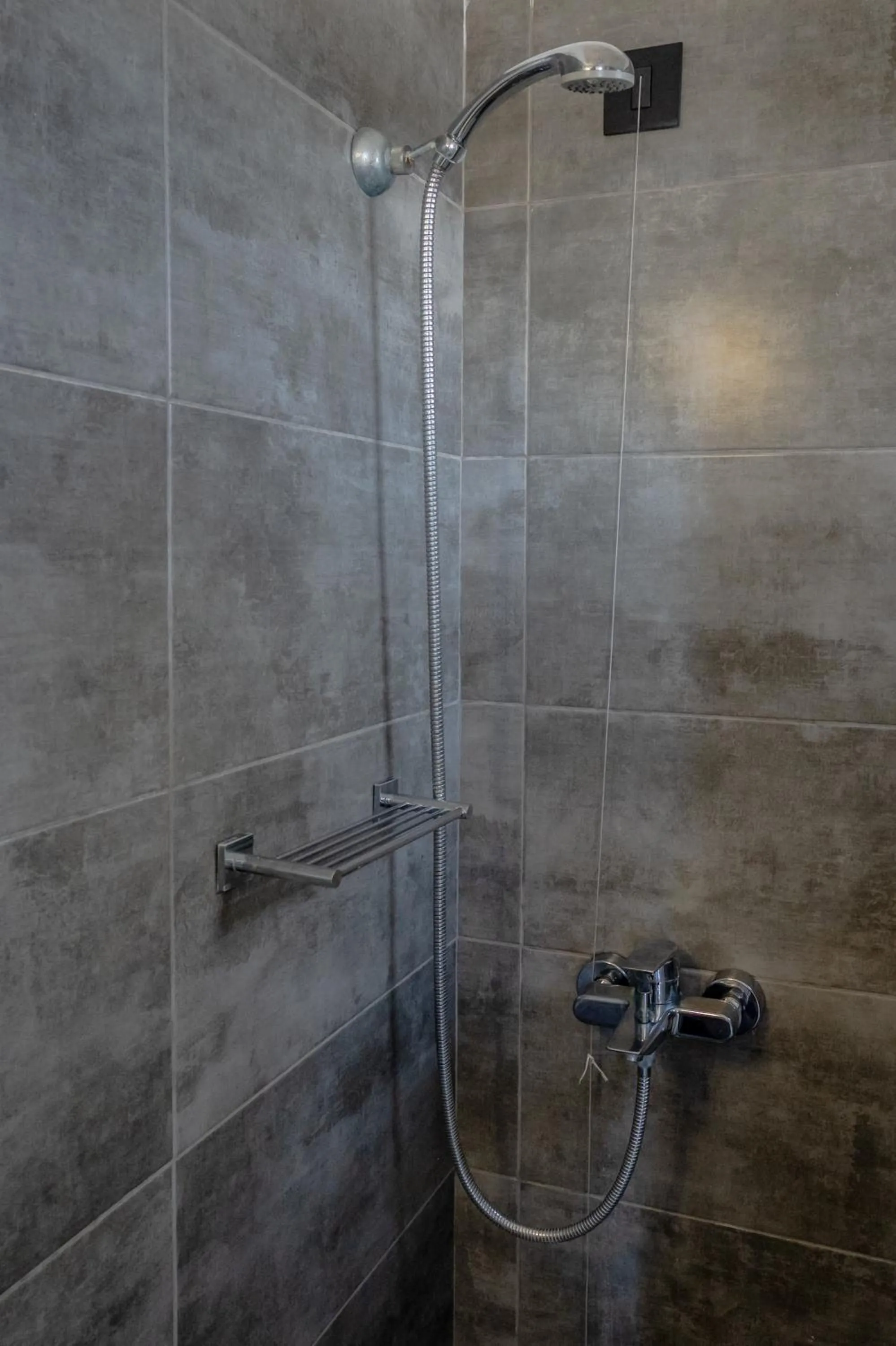 Shower in Aldea