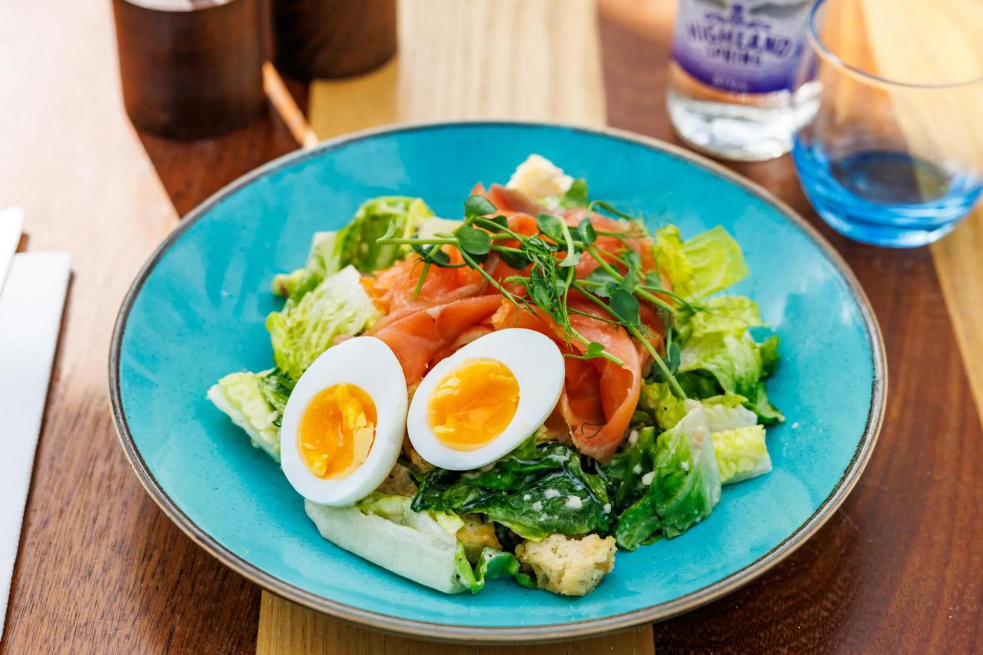 Restaurant/places to eat in Moness Resort