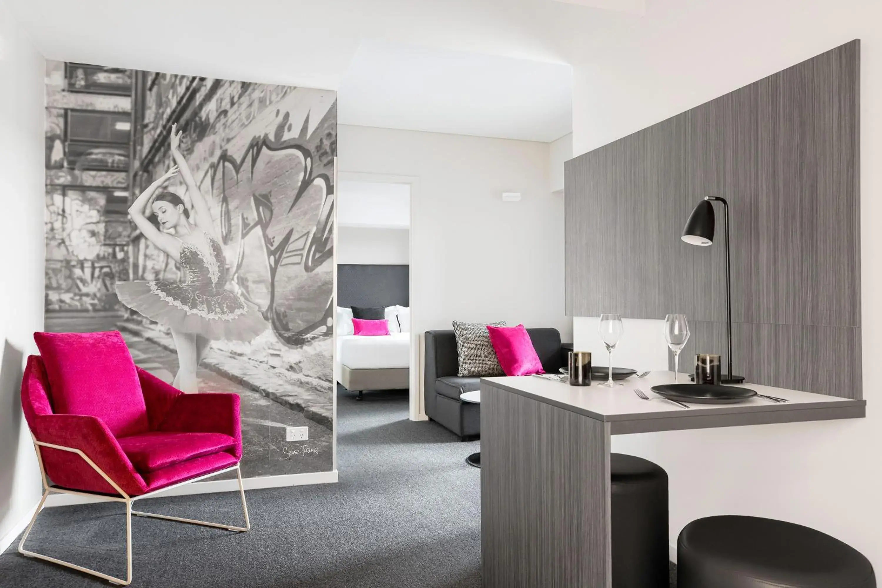 One-Bedroom Apartment in Mantra Southbank One-Bedroom Apartment in Mantra Southbank