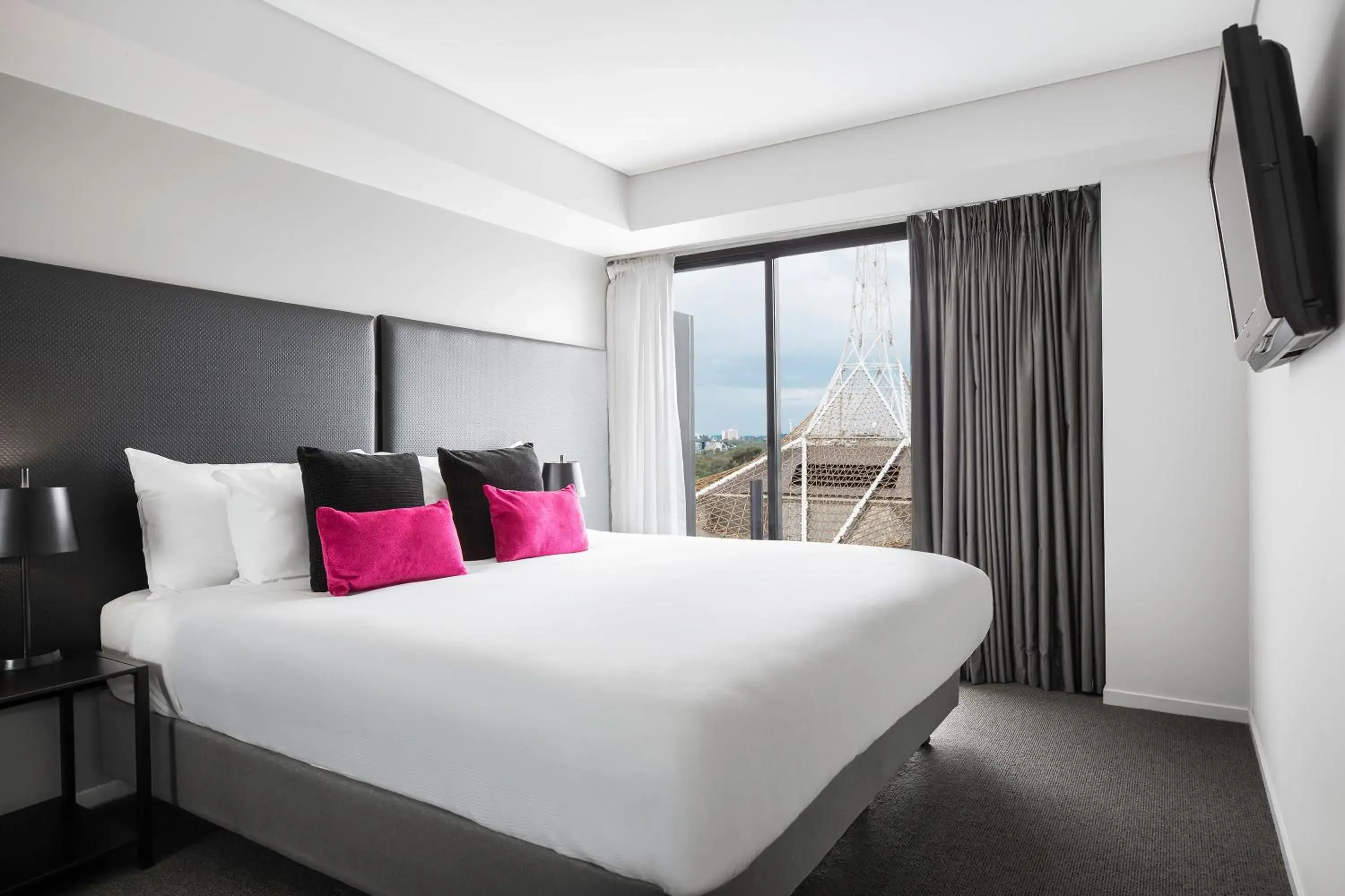 Premium One-Bedroom Apartment in Mantra Southbank Premium One-Bedroom Apartment in Mantra Southbank