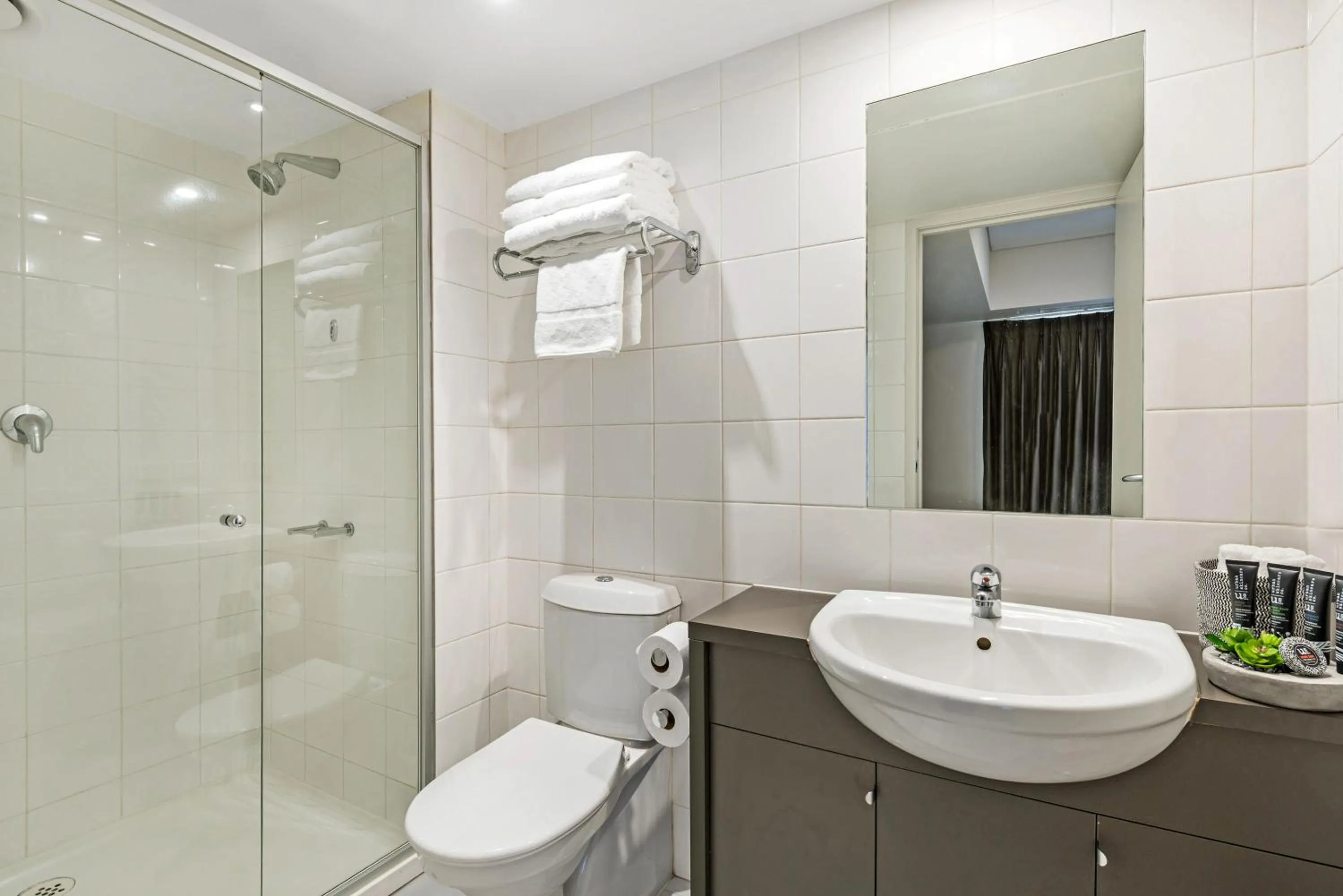 Bathroom in Mantra Southbank