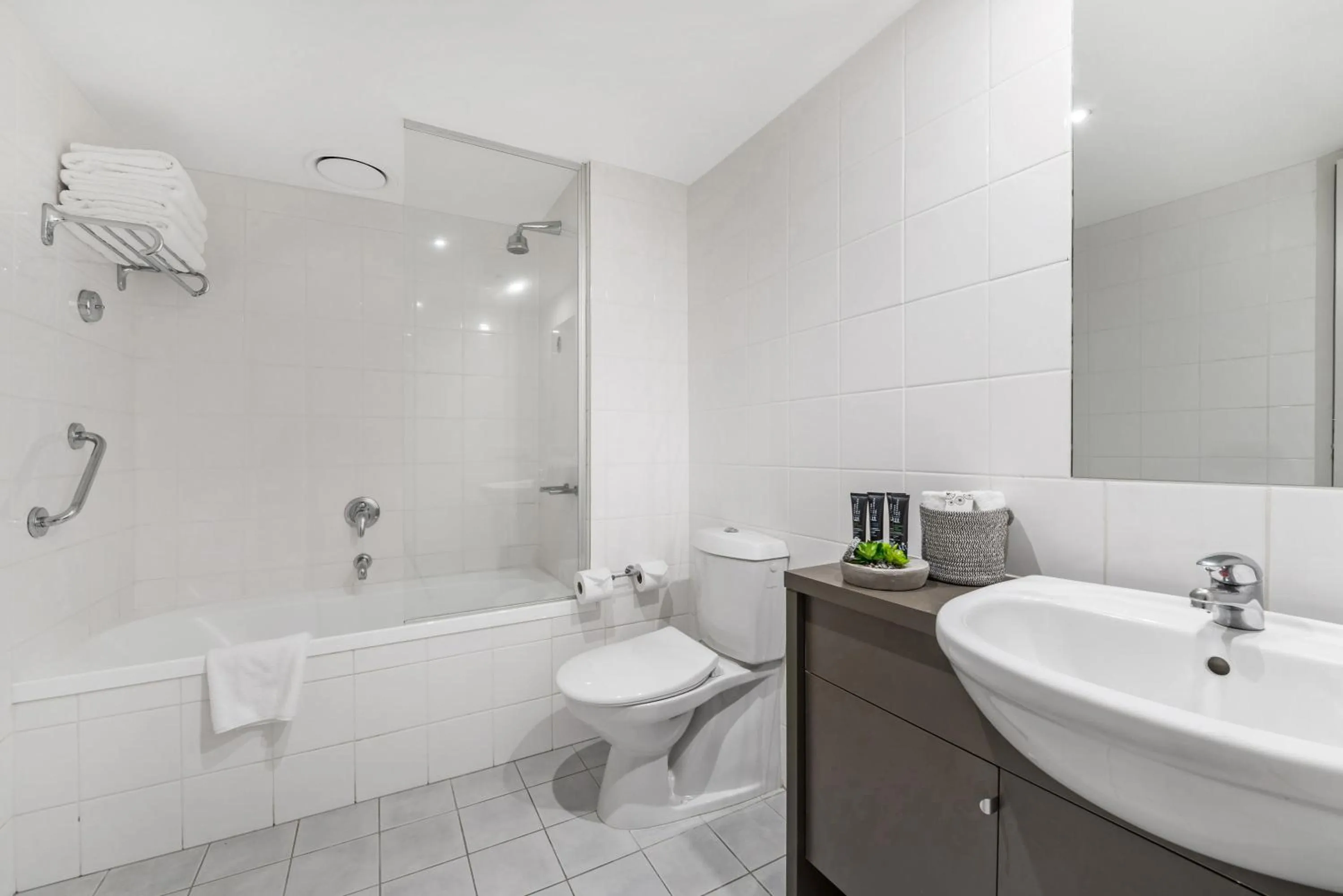 Bathroom in Mantra Southbank