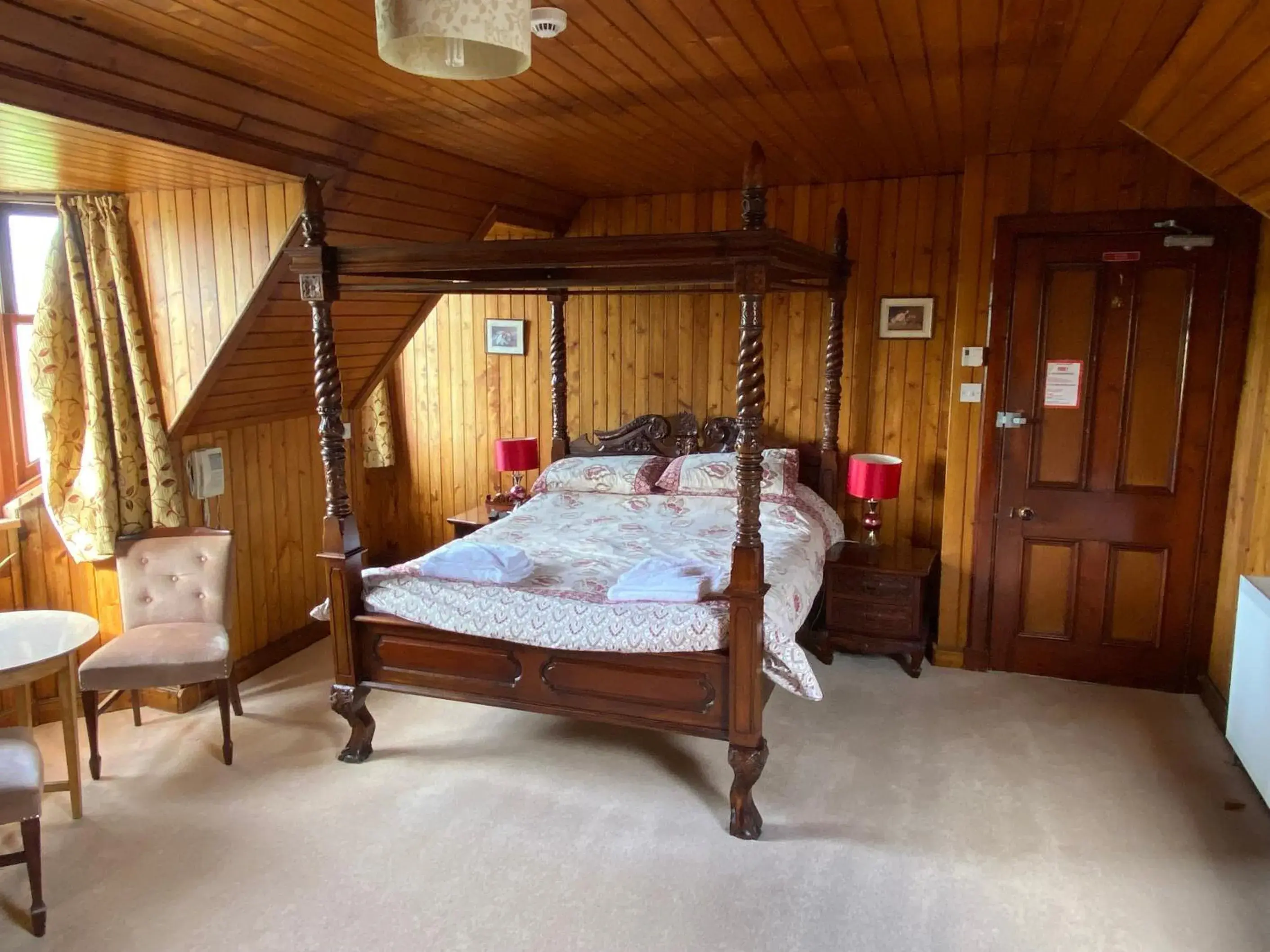 Deluxe Double Room with Side Sea View in St Magnus Bay Hotel Deluxe Double Room with Side Sea View in St Magnus Bay Hotel