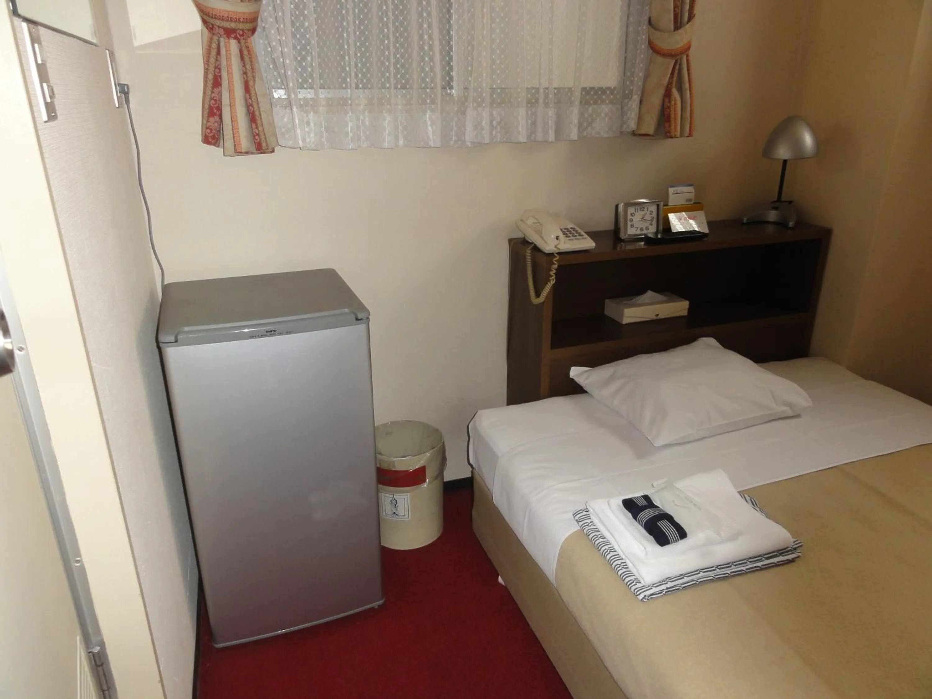 Photo of the whole room, Bed in Hotel Yanagibashi