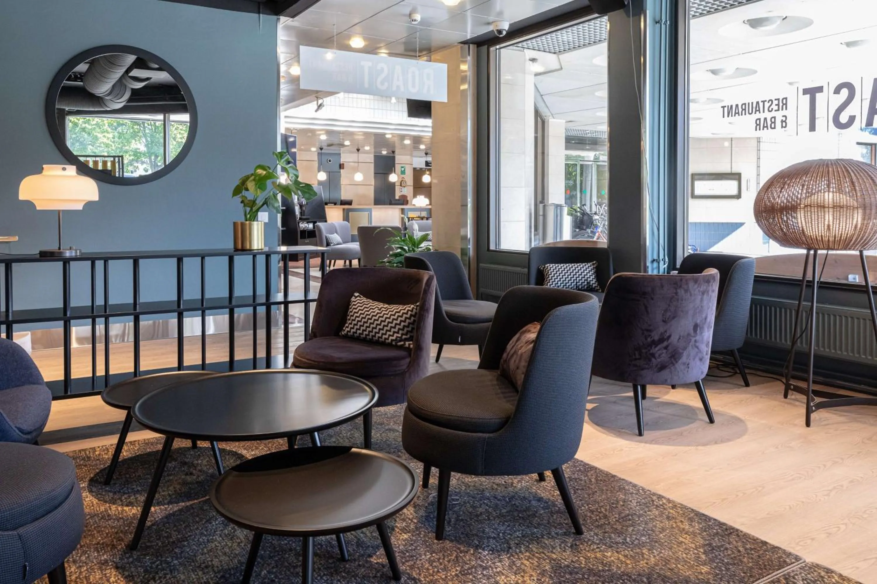 Lobby or reception in Scandic Jyväskylä Station
