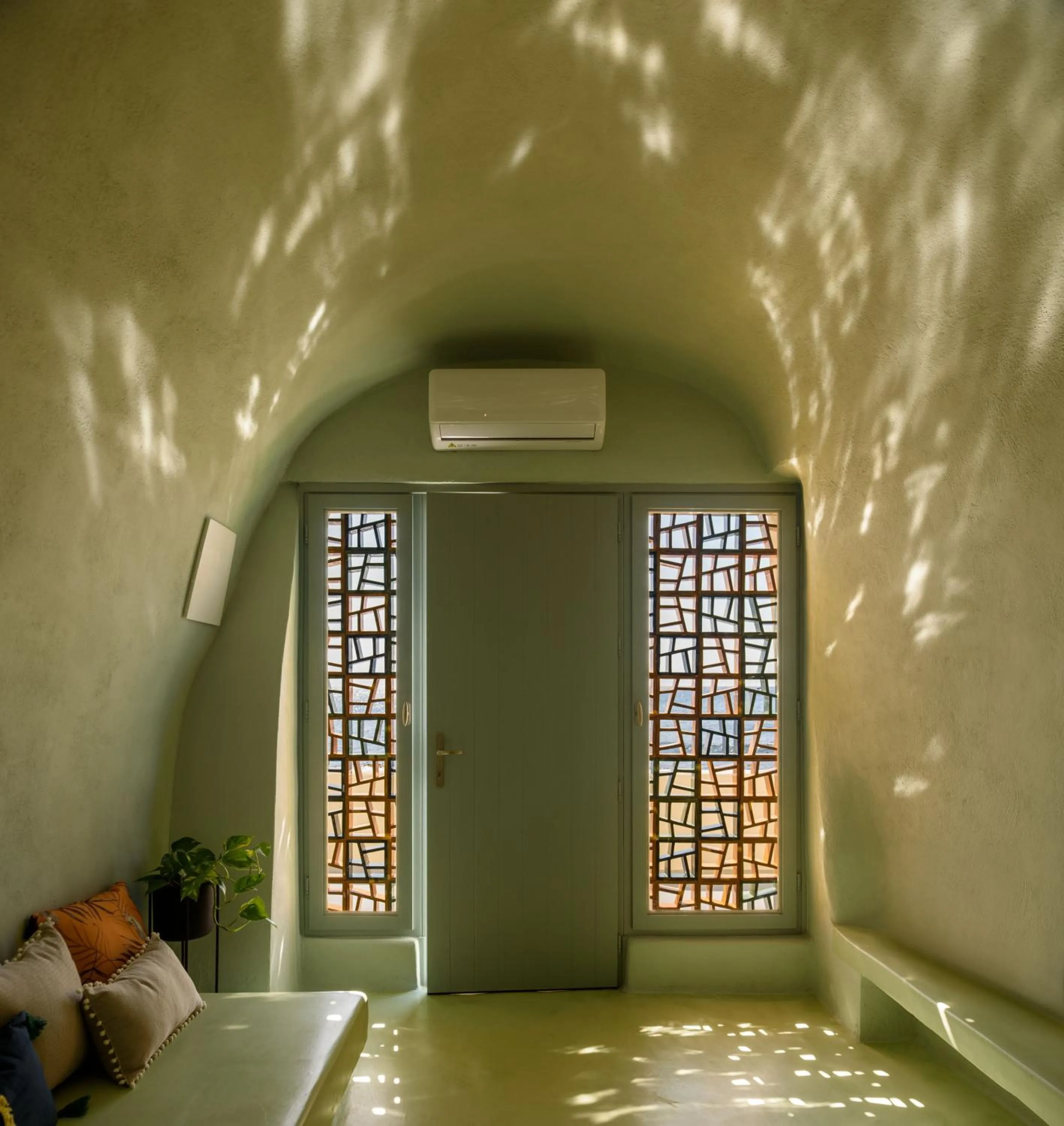 Bed in Sublime Villa & Caves