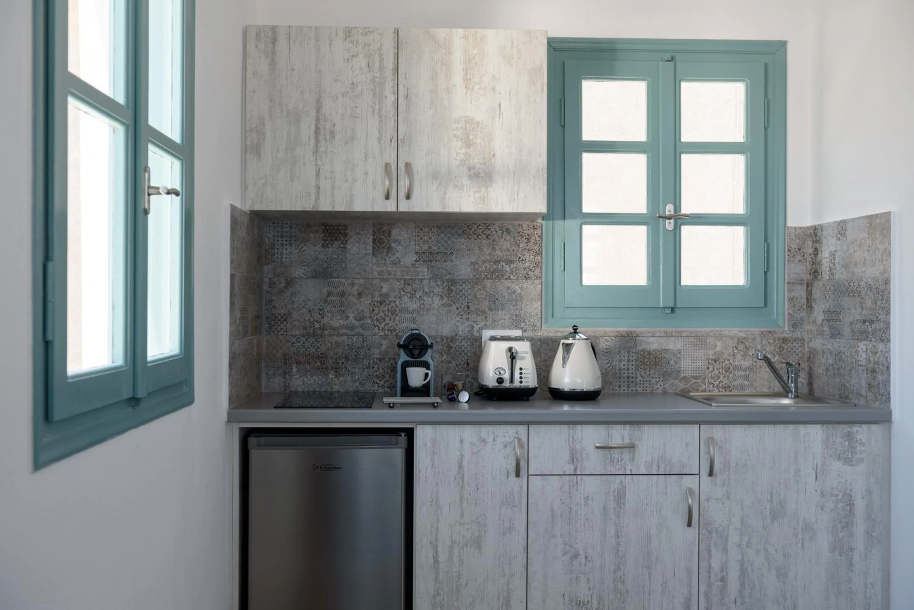 Property building in Sublime Villa & Caves