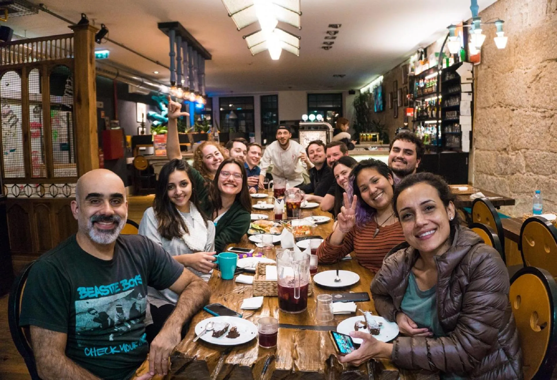 Lounge or bar in Nice Way Porto Hostel