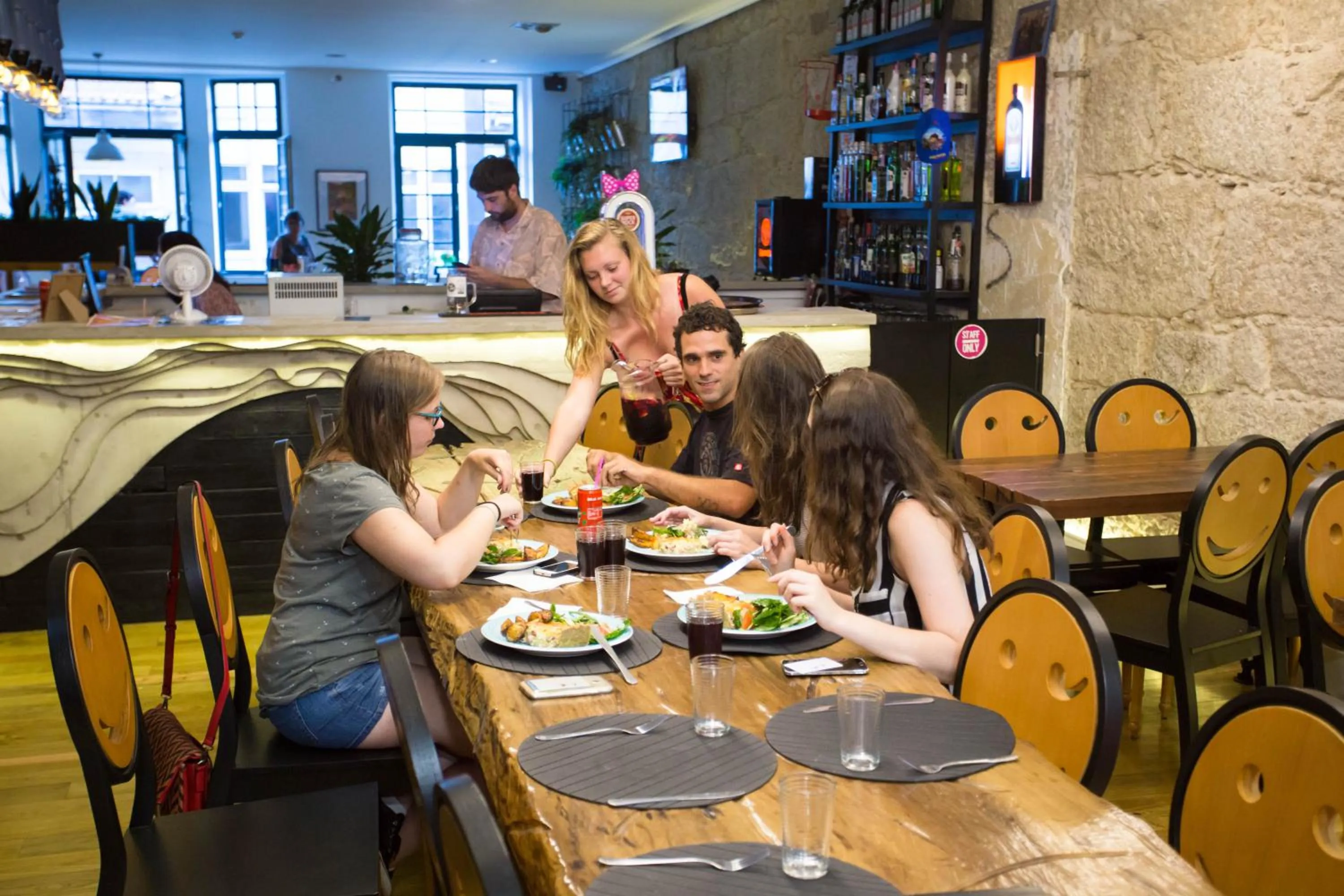 Food in Nice Way Porto Hostel