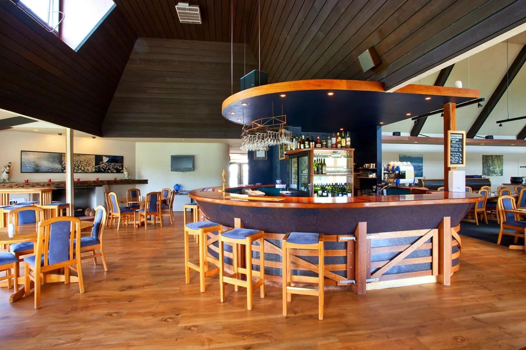 Lounge or bar in Distinction Heritage Gateway Hotel