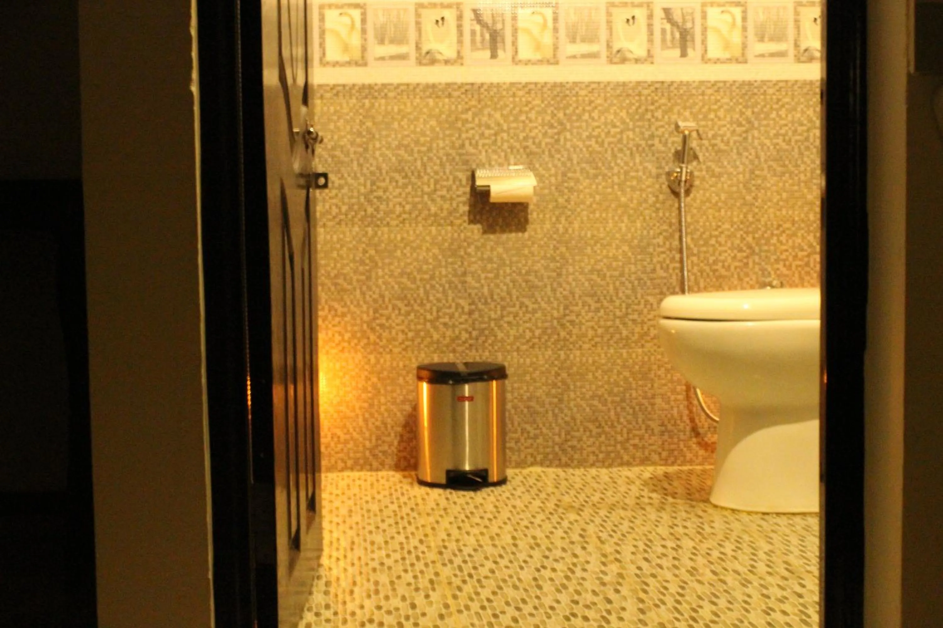 Shower in Ebenezer Plaza