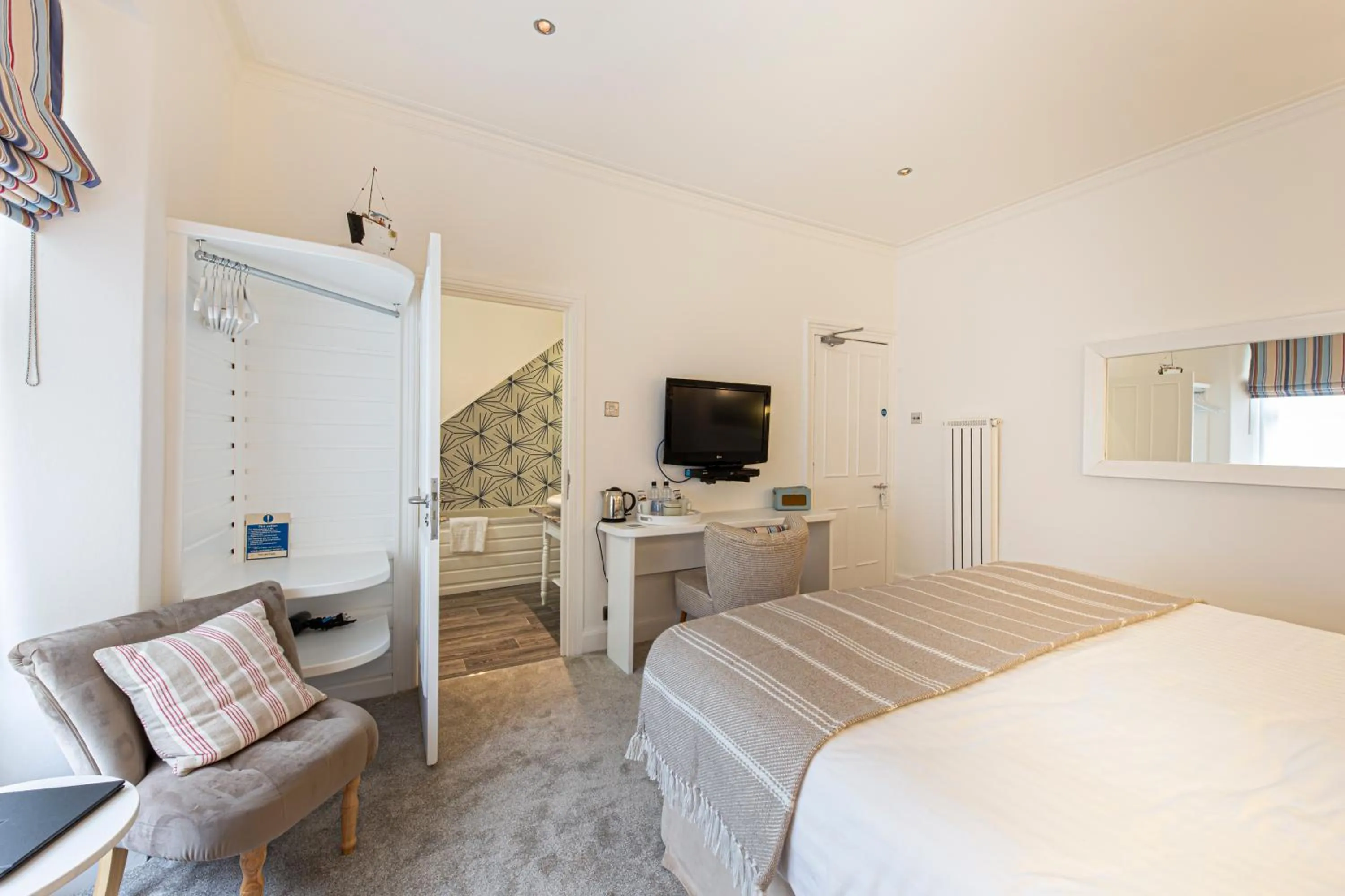 TV and multimedia, Bed in Escape Boutique B&B